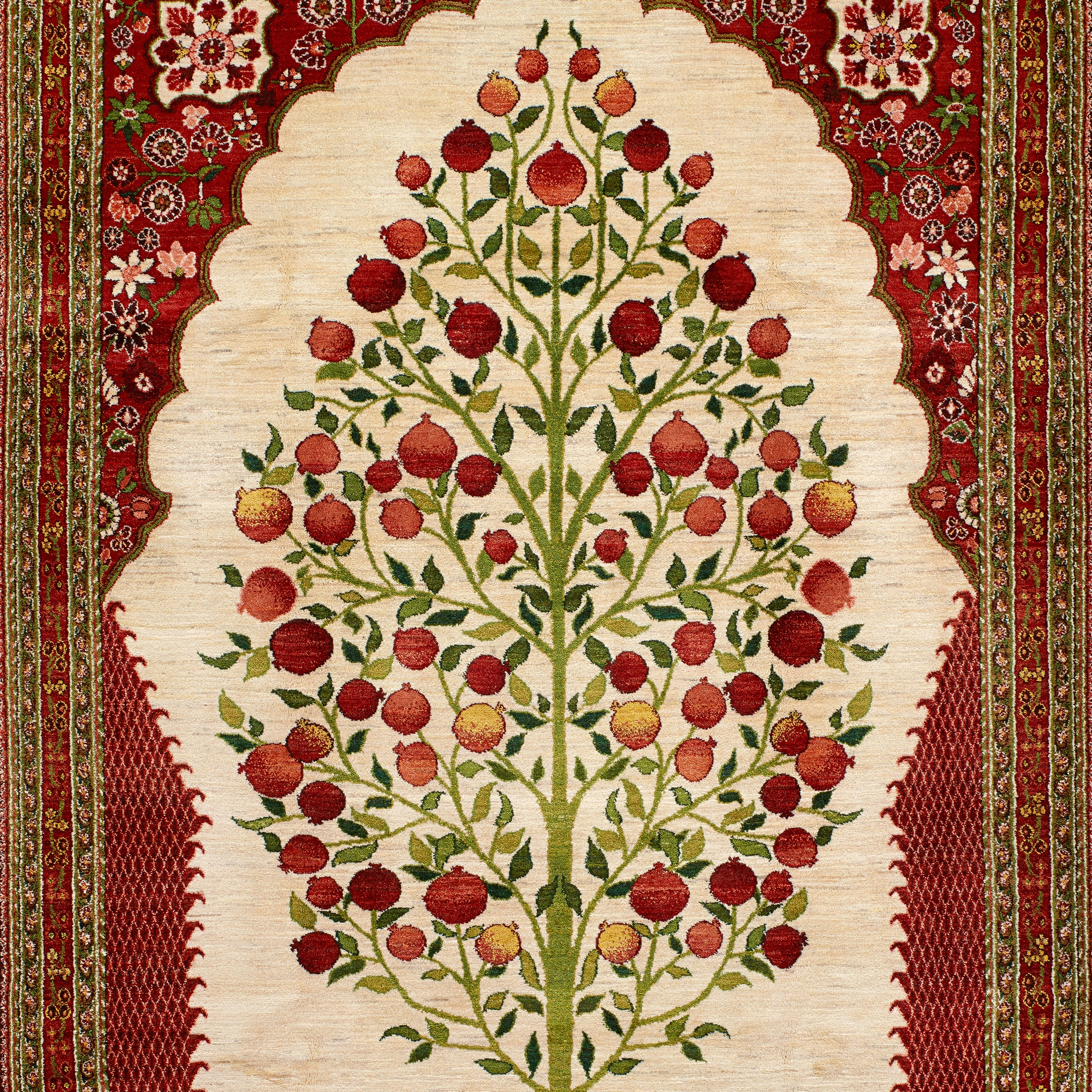 Produkt Transitional Formal Pomegranate Tree in Niche des Herstellers Zollanvari anzeigen