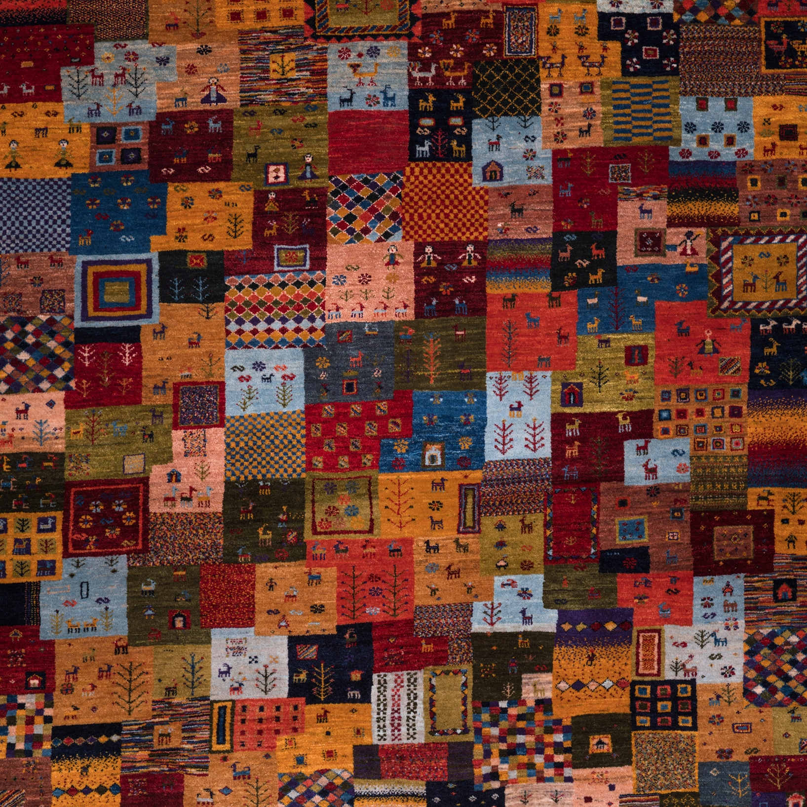 Afficher le produit Gabbehs Geometric Framed Squares Revisited 4 du fabricant Zollanvari