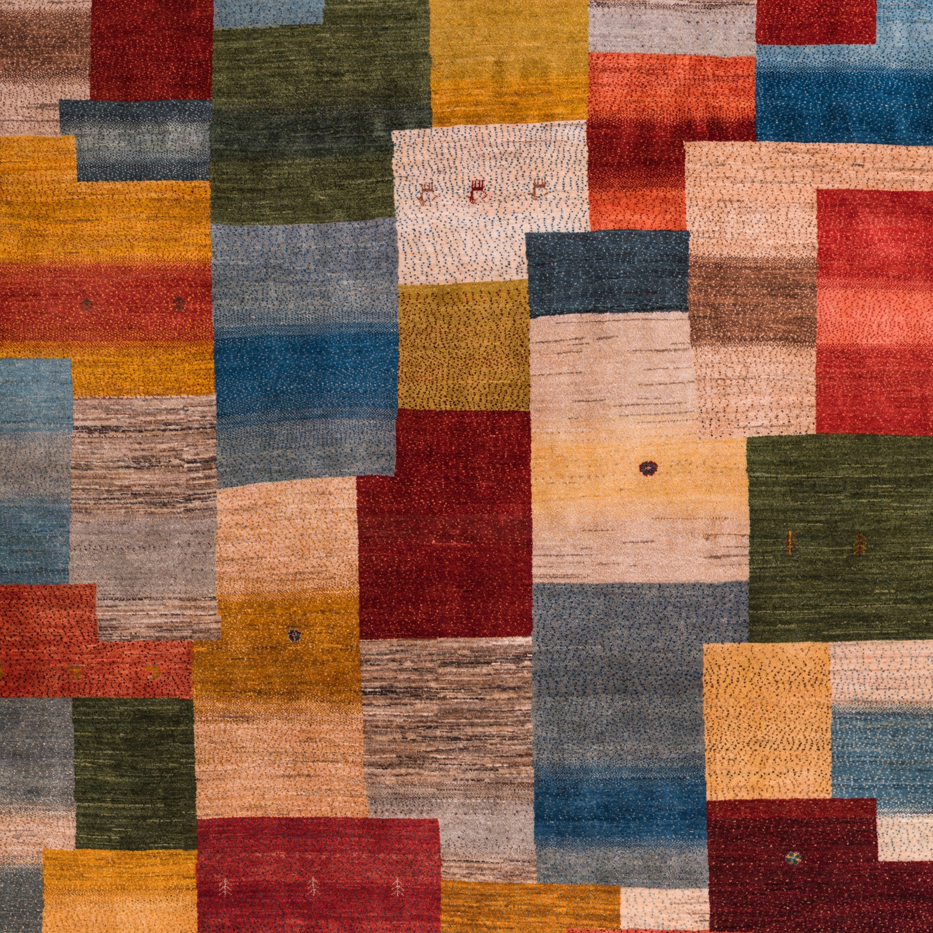 Mostra il prodotto Gabbehs Geometric Modernist Squares Revisited 1 del produttore Zollanvari