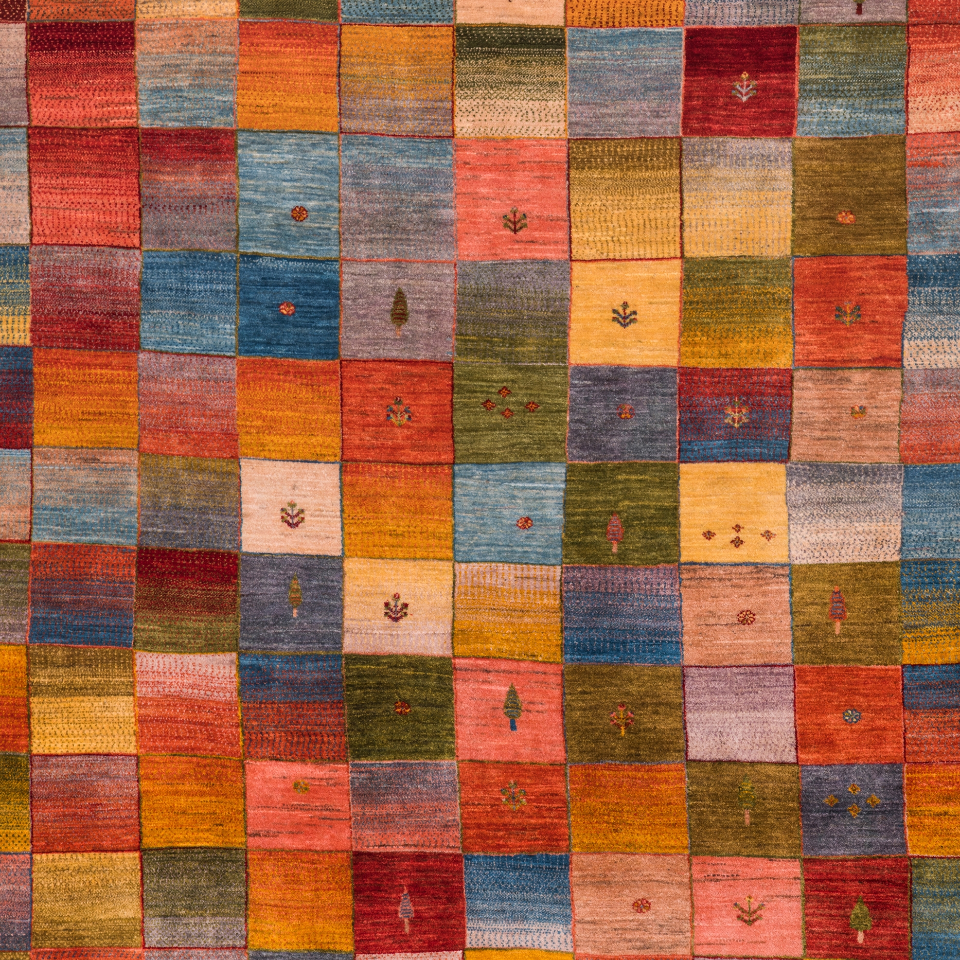 Afficher le produit Gabbehs Geometric Squares Revisited 18 du fabricant Zollanvari