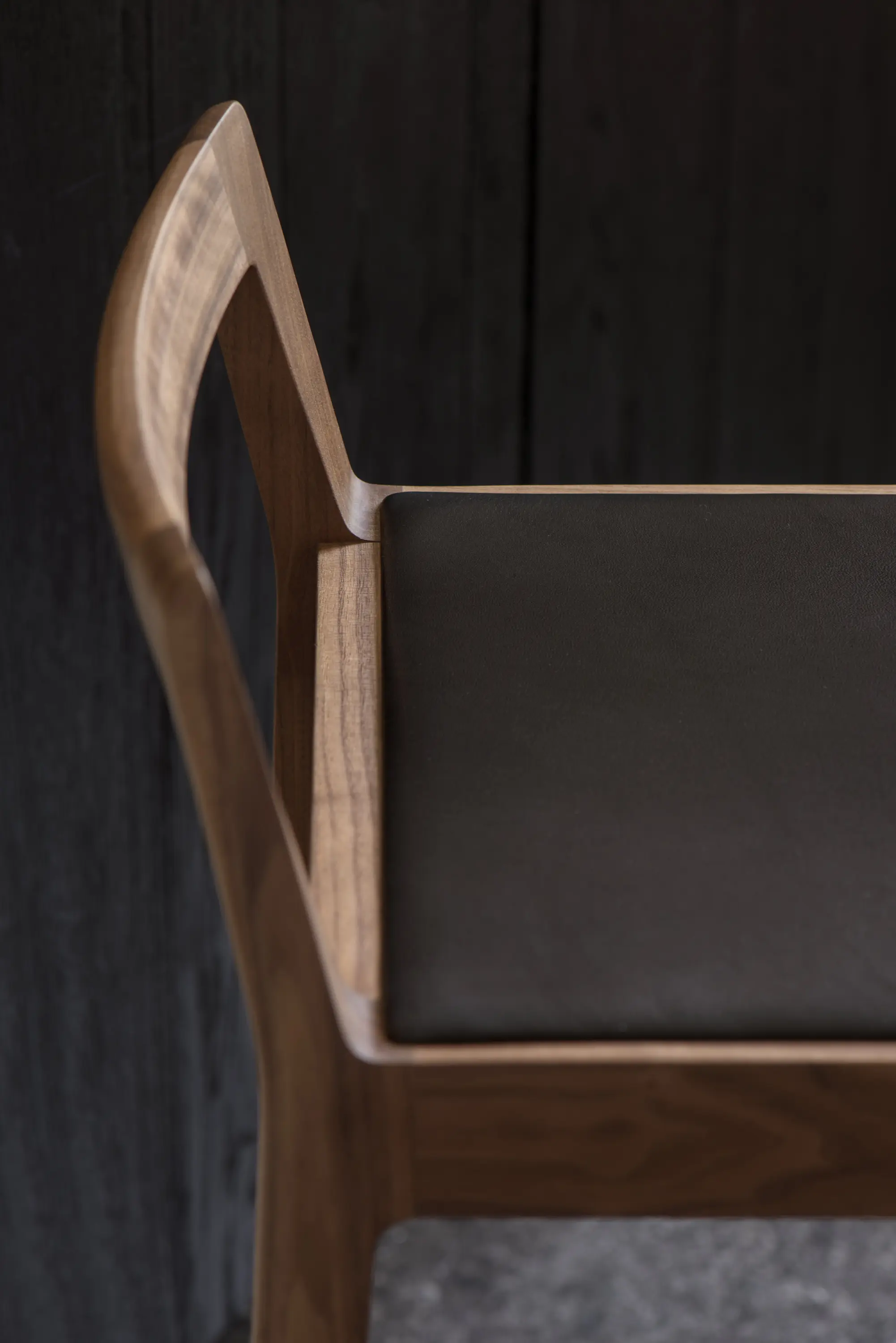 宮崎椅子製作所 R+R counter chair クラフトジャーナル｜宮崎椅子製作所｜R+R counter chair