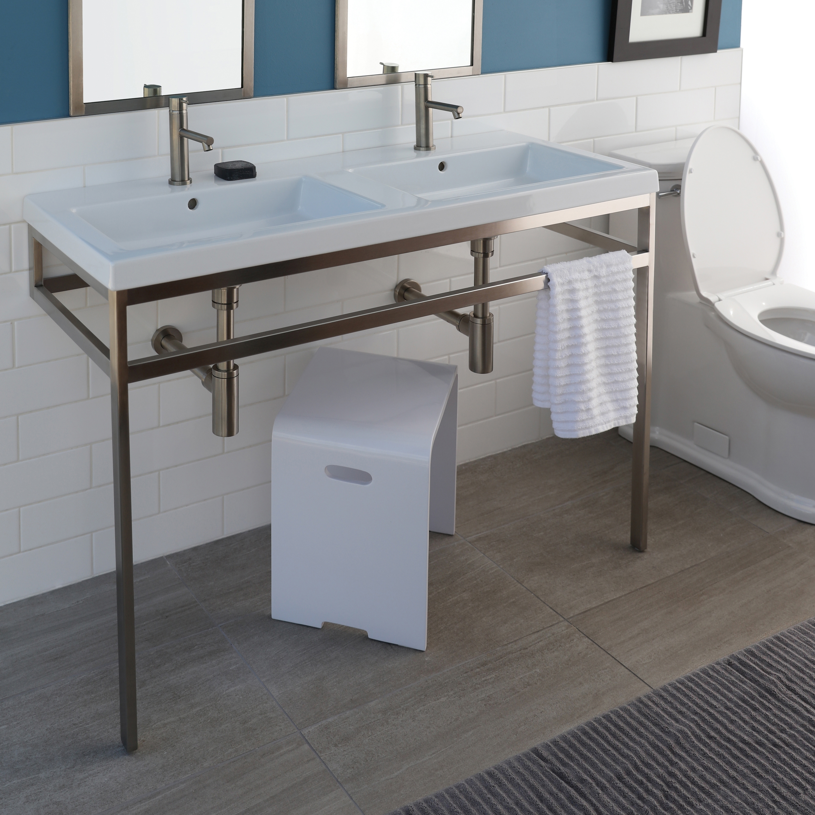 Mostra il prodotto Aquaquattro Lavatory 5214 del produttore Lacava
