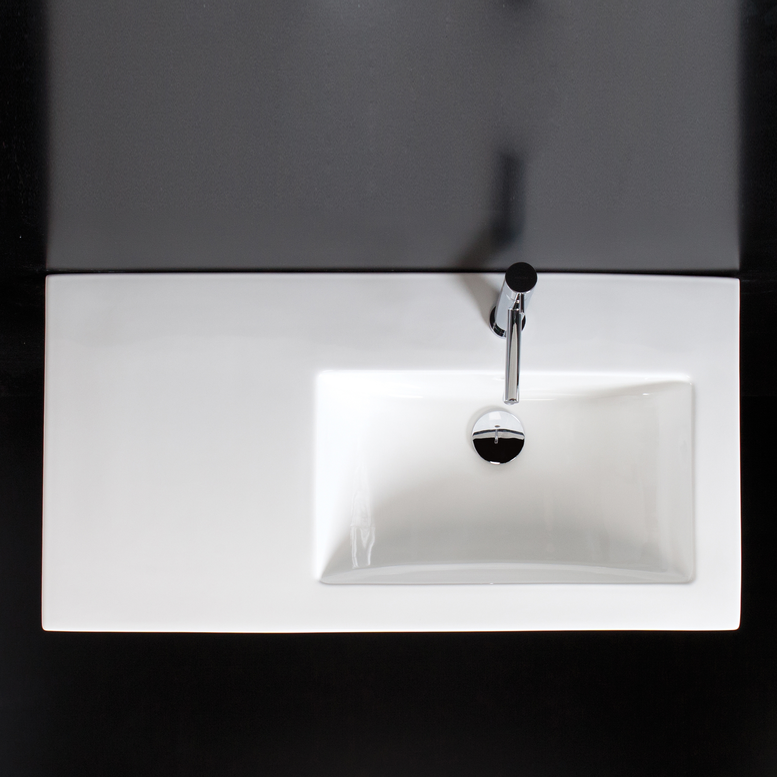 Mostra il prodotto Aquaquattro Lavatory 5457 del produttore Lacava