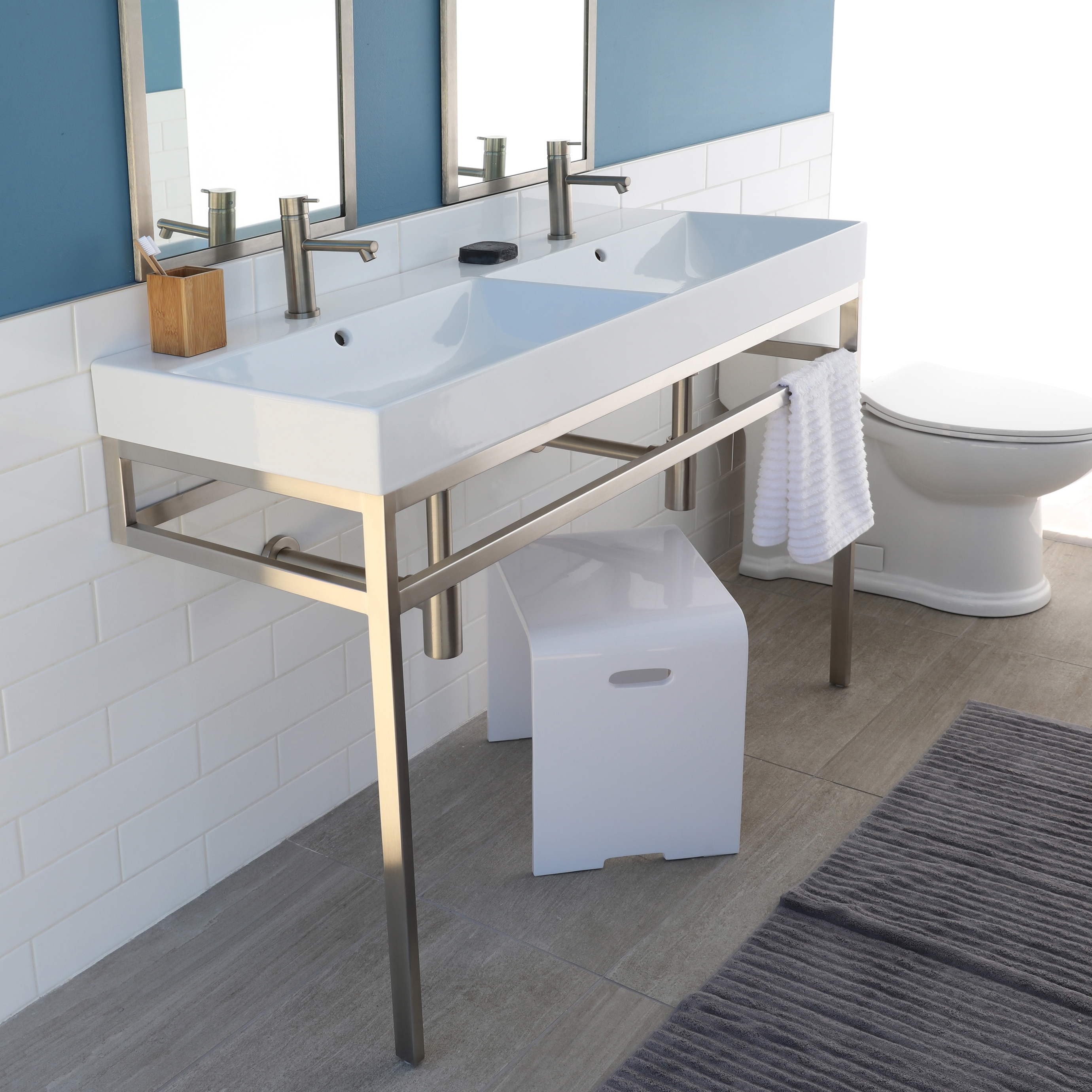 Mostra il prodotto Aquasei Lavatory 5234 del produttore Lacava