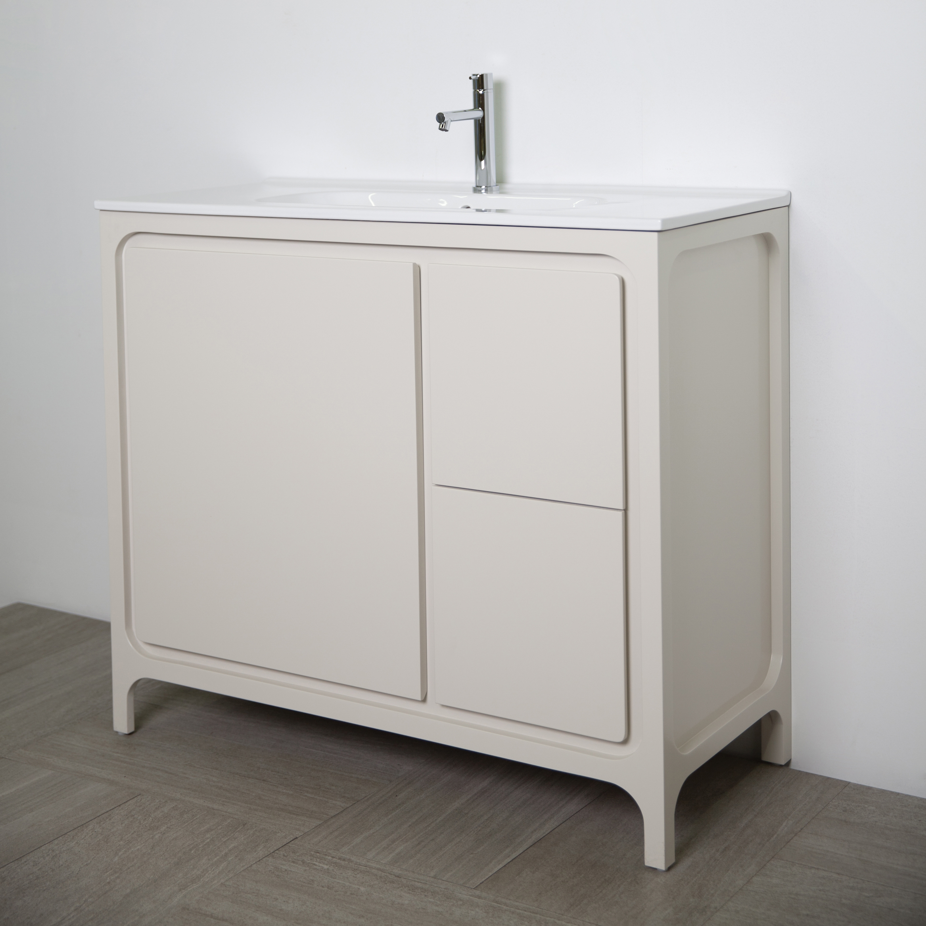 Mostra il prodotto Aquatre Undercounter Vanity 8073C del produttore Lacava