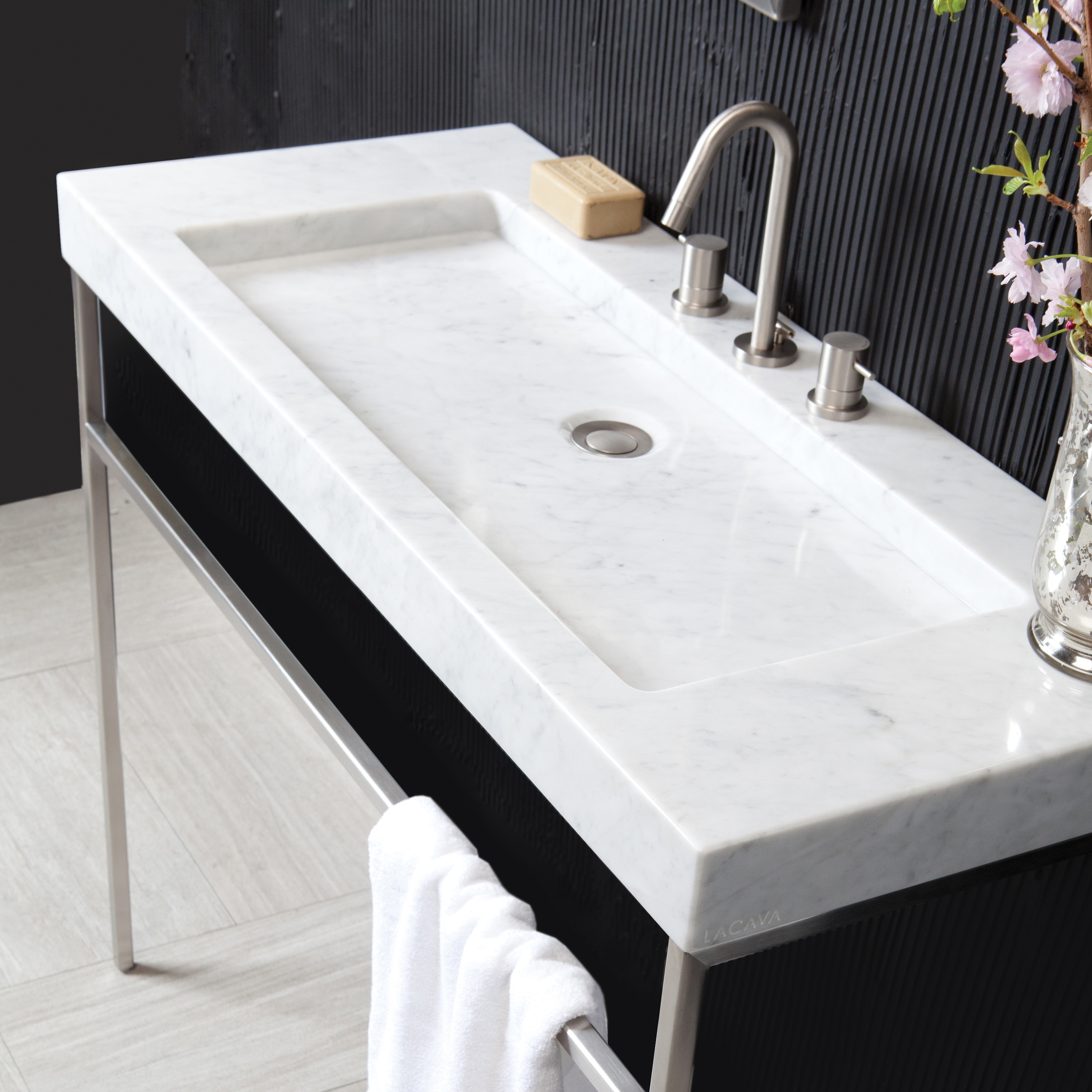 Mostra il prodotto Libera Lavatory 5303 del produttore Lacava