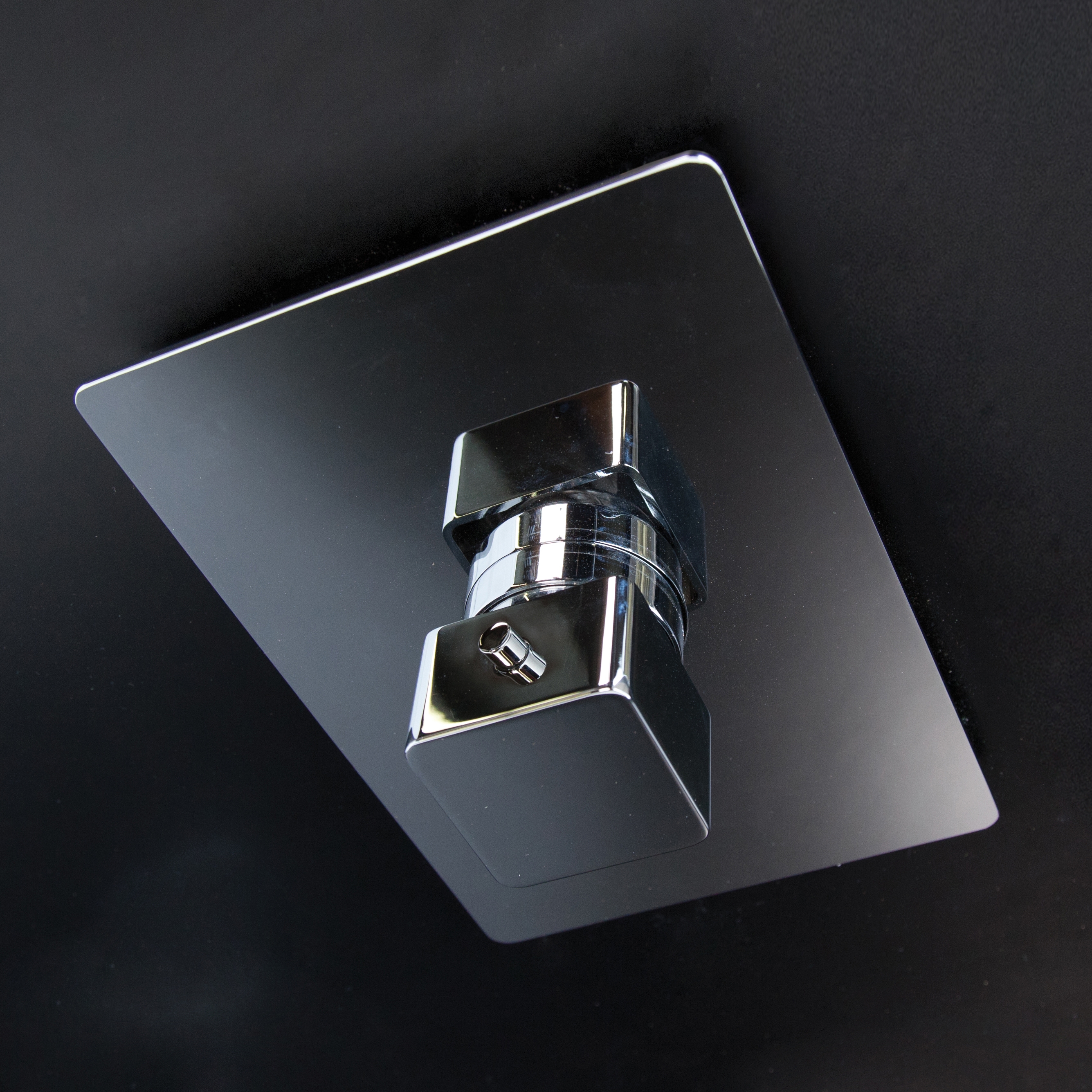 Mostra il prodotto Eleganza Thermostatic Valve 1845 del produttore Lacava