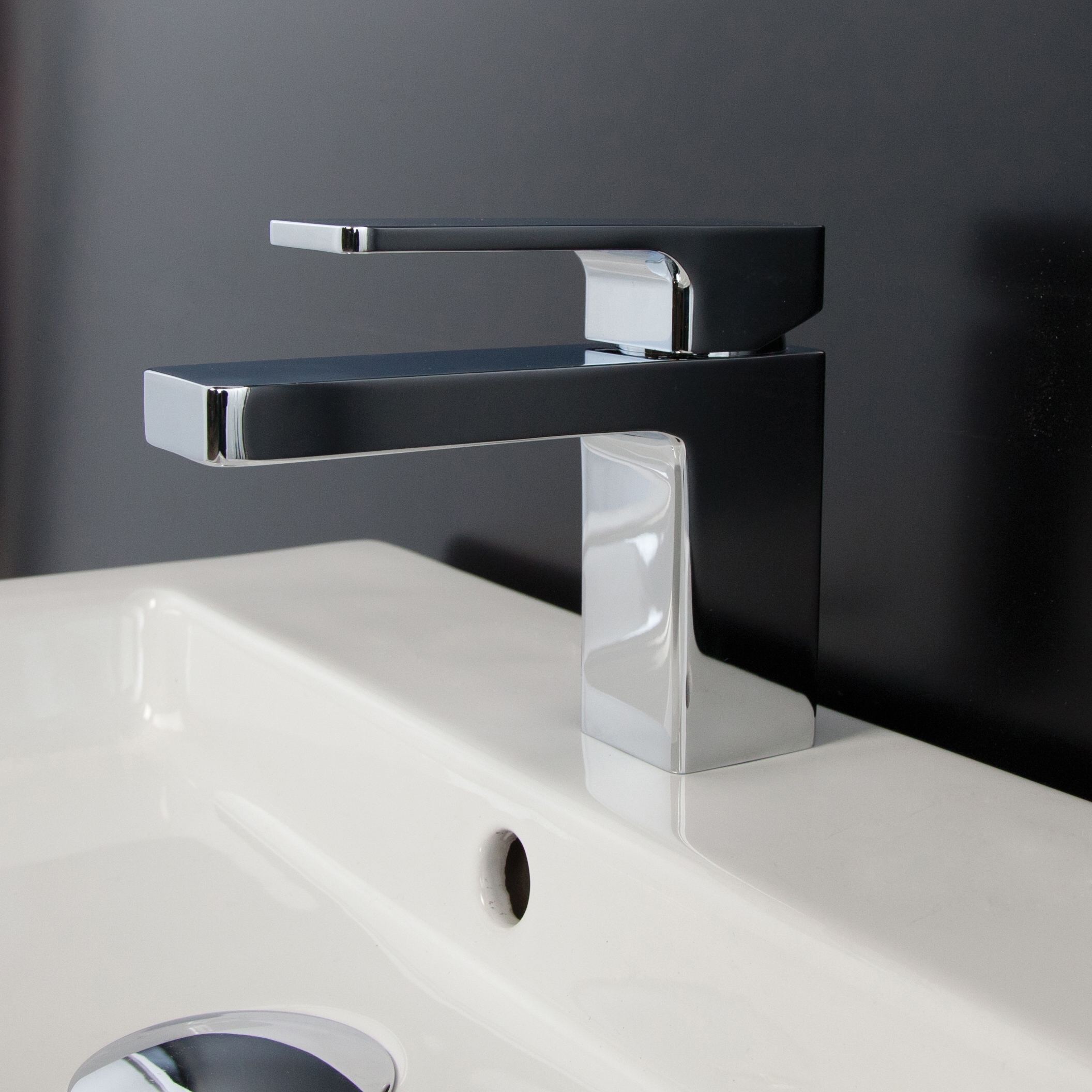 Mostra il prodotto Eleganza Faucet 1810 del produttore Lacava