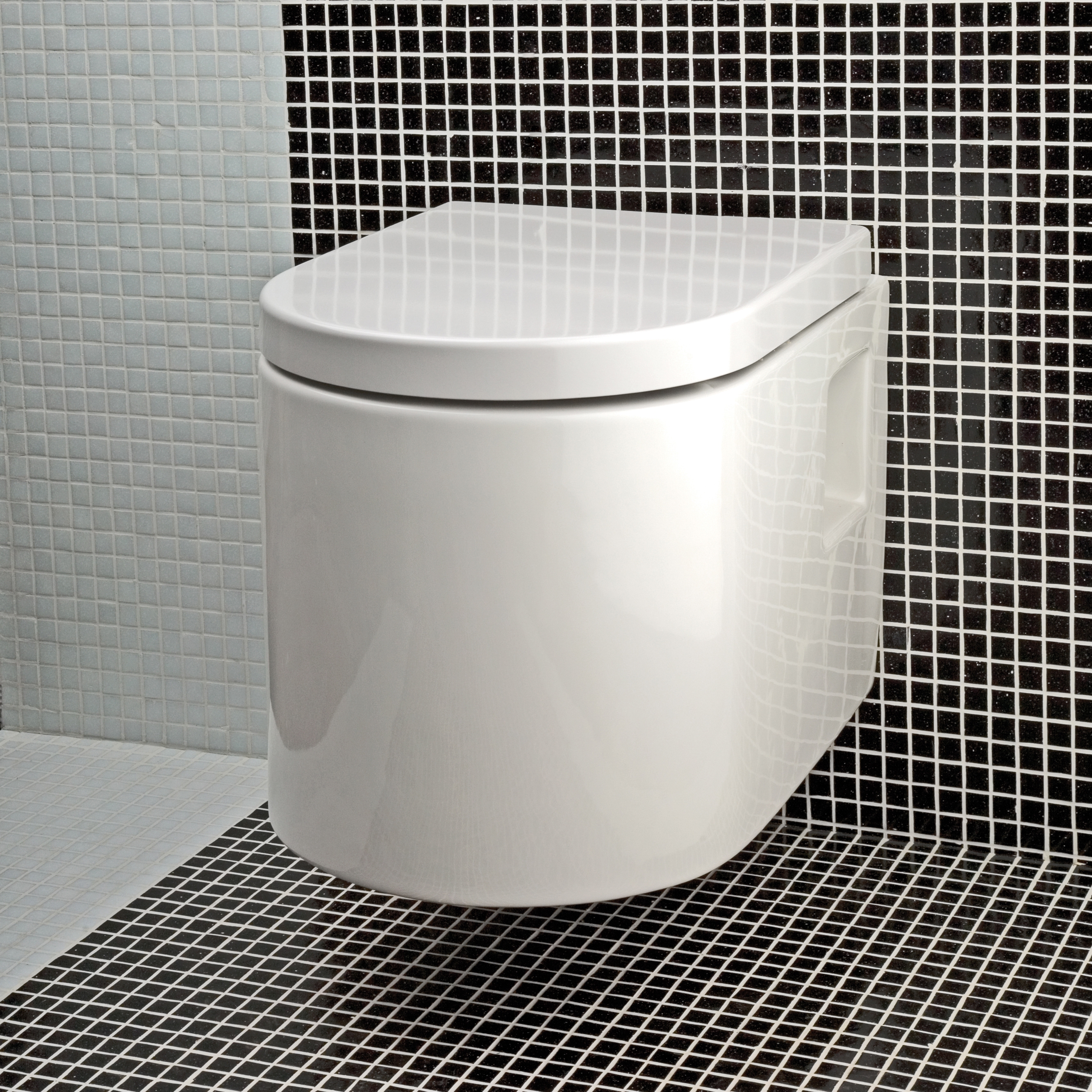 Mostra il prodotto Tre Toilet 2958 del produttore Lacava