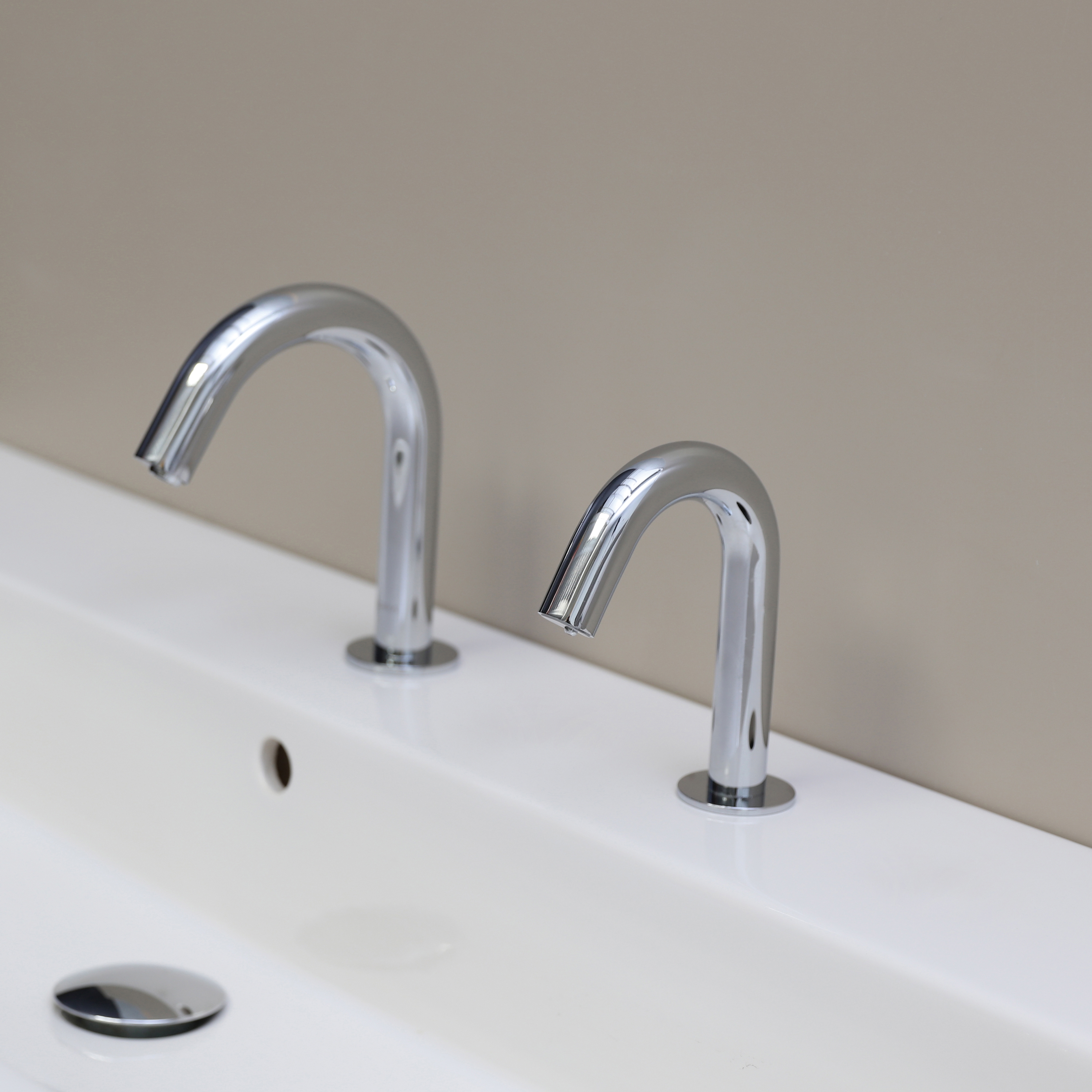 Mostra il prodotto Zoom Soap Dispenser EX13 del produttore Lacava