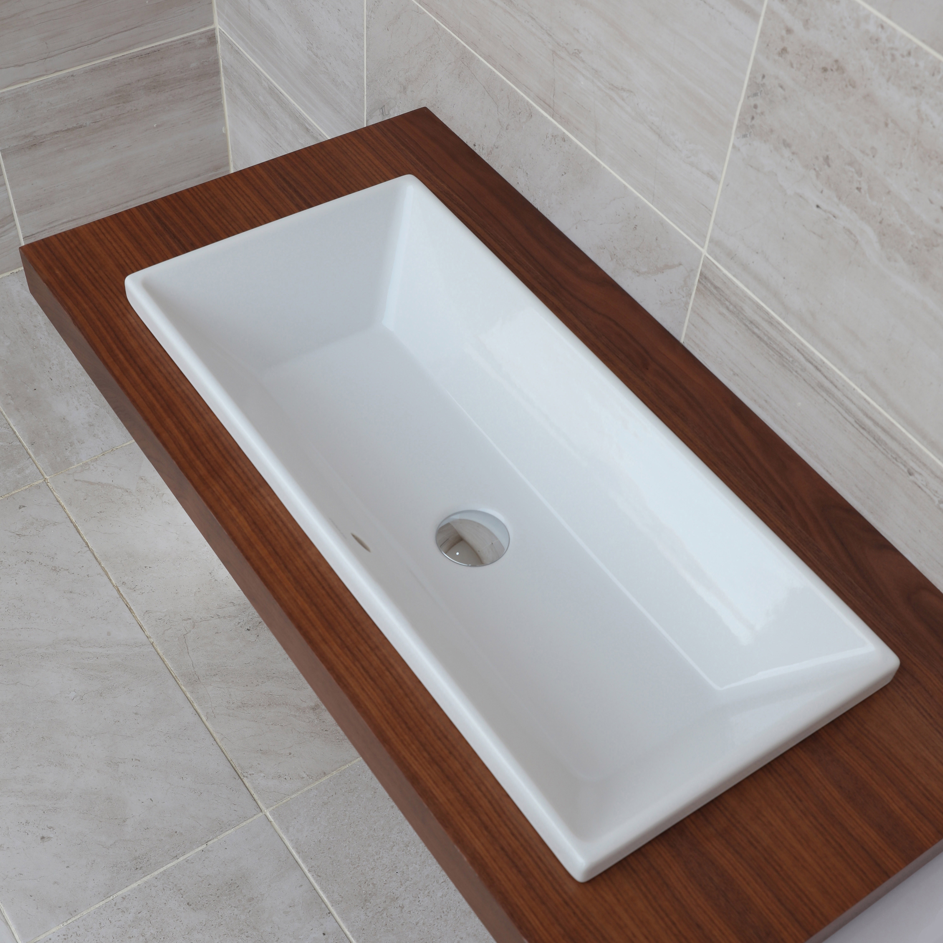 Mostra il prodotto Aquasei Undercounter Lavatory 5256 del produttore Lacava