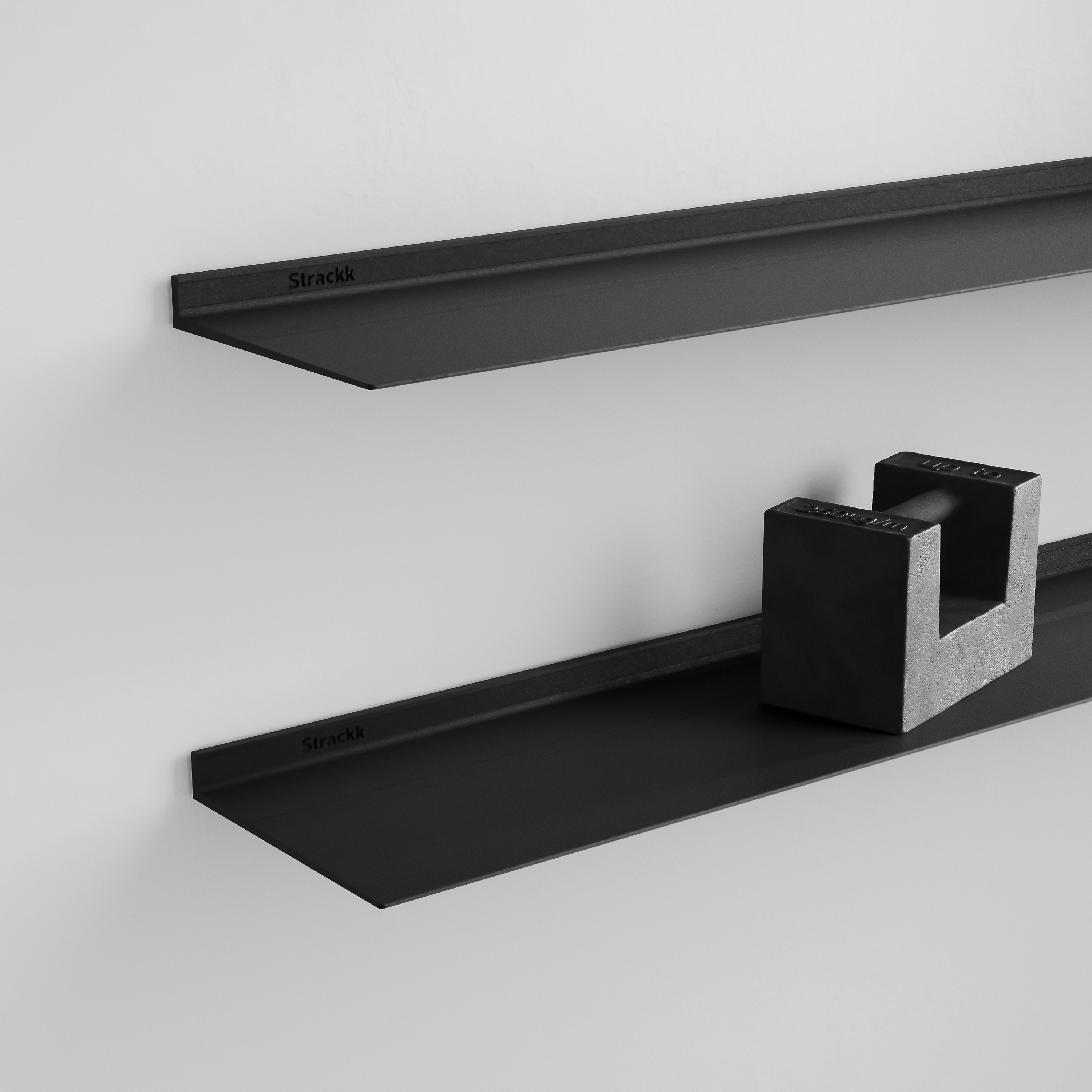 Display product Floating wall shelf | Black RAL9005 from manufacturer Strackk