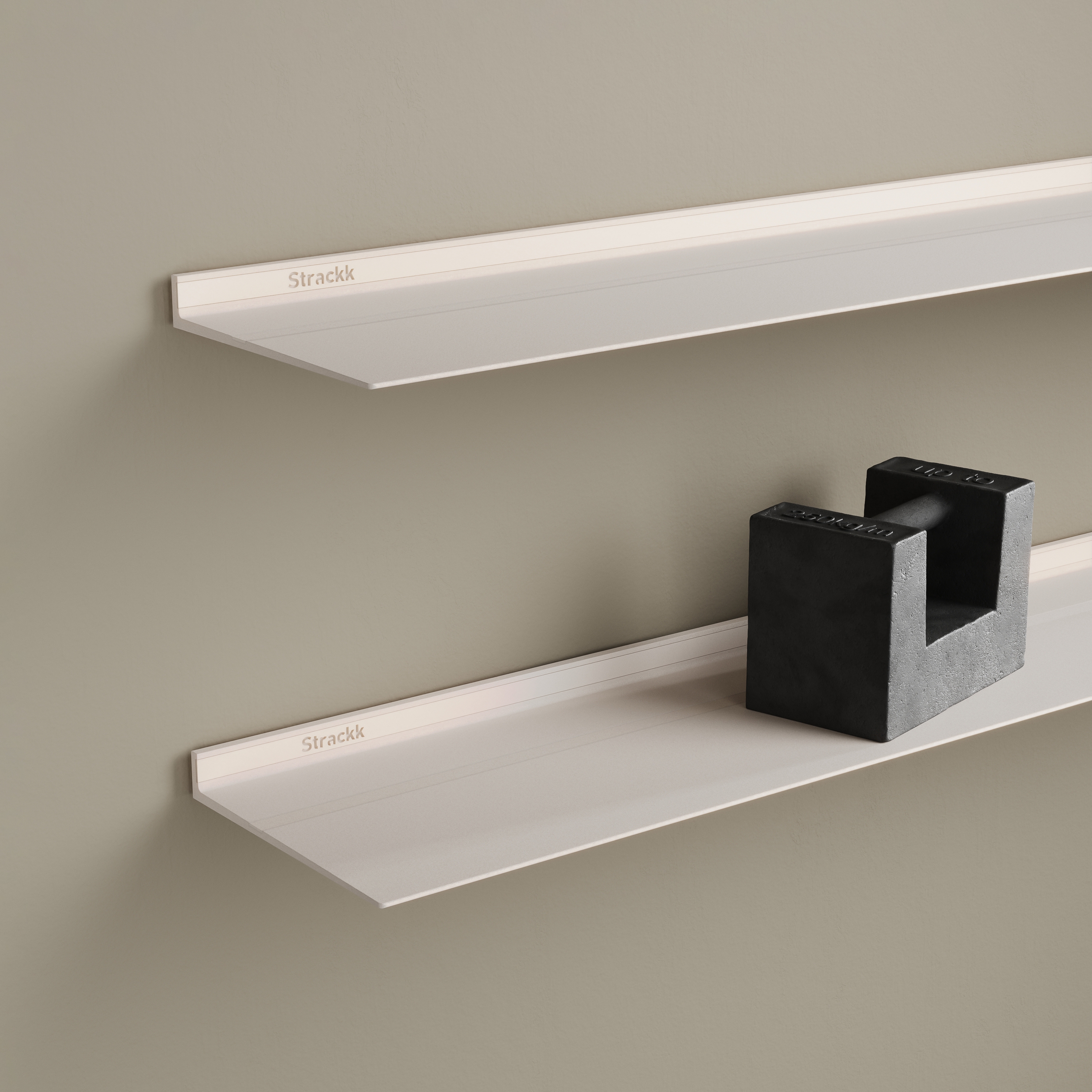 Mostra il prodotto Floating wall shelf | Off-white RAL9010 del produttore Strackk