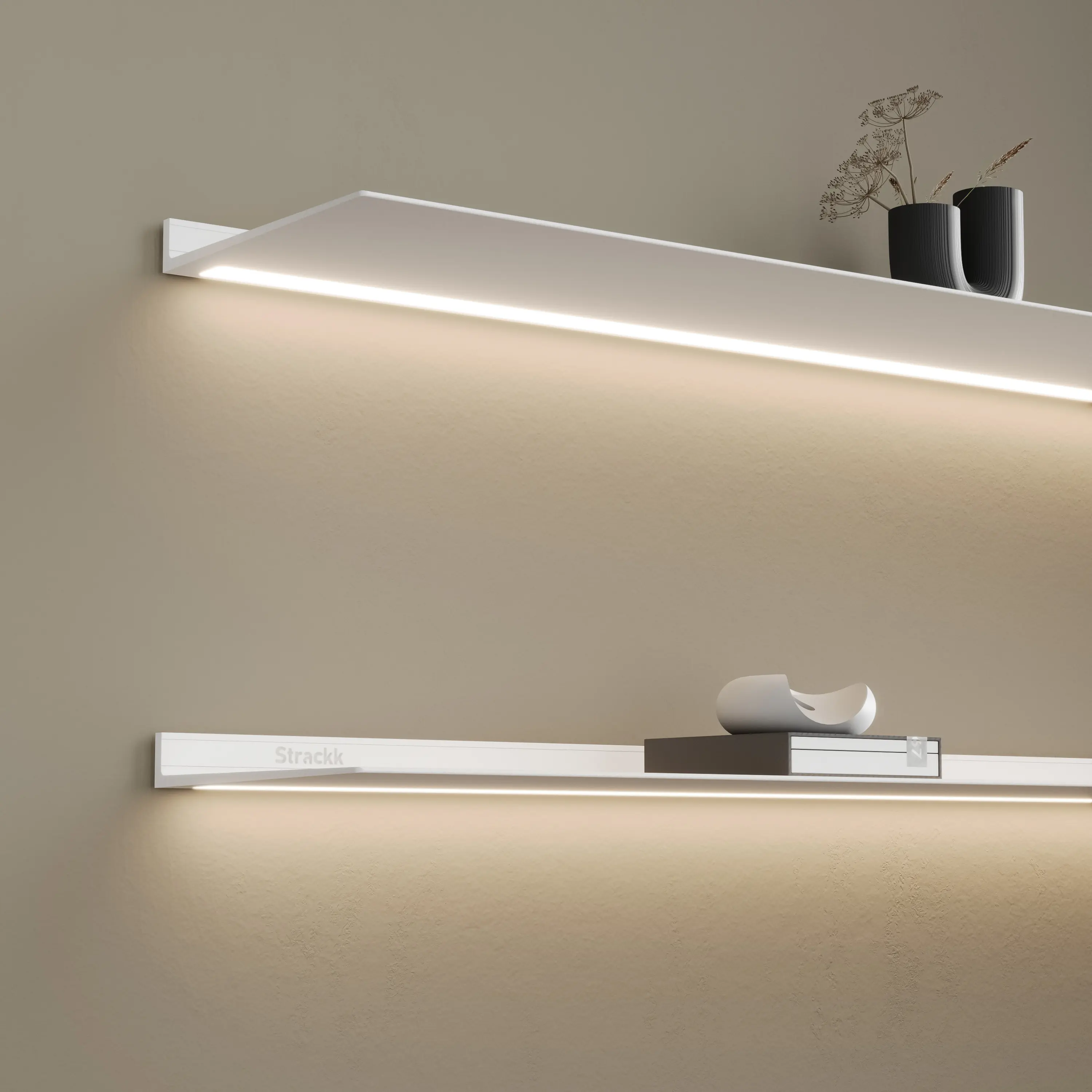 Strackk - Wall shelf with lighting under | White RAL9016