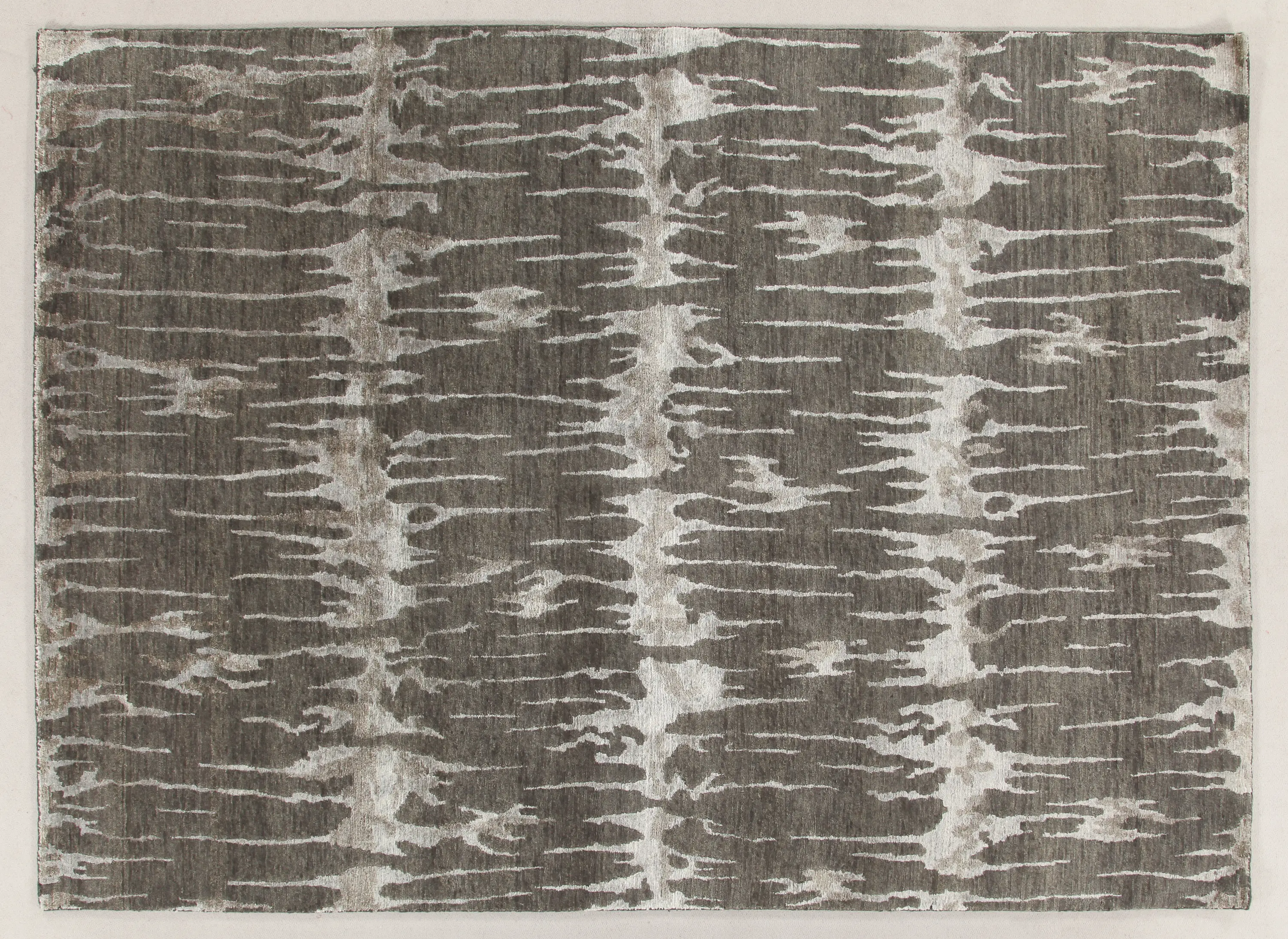 Amini - Abstract gray