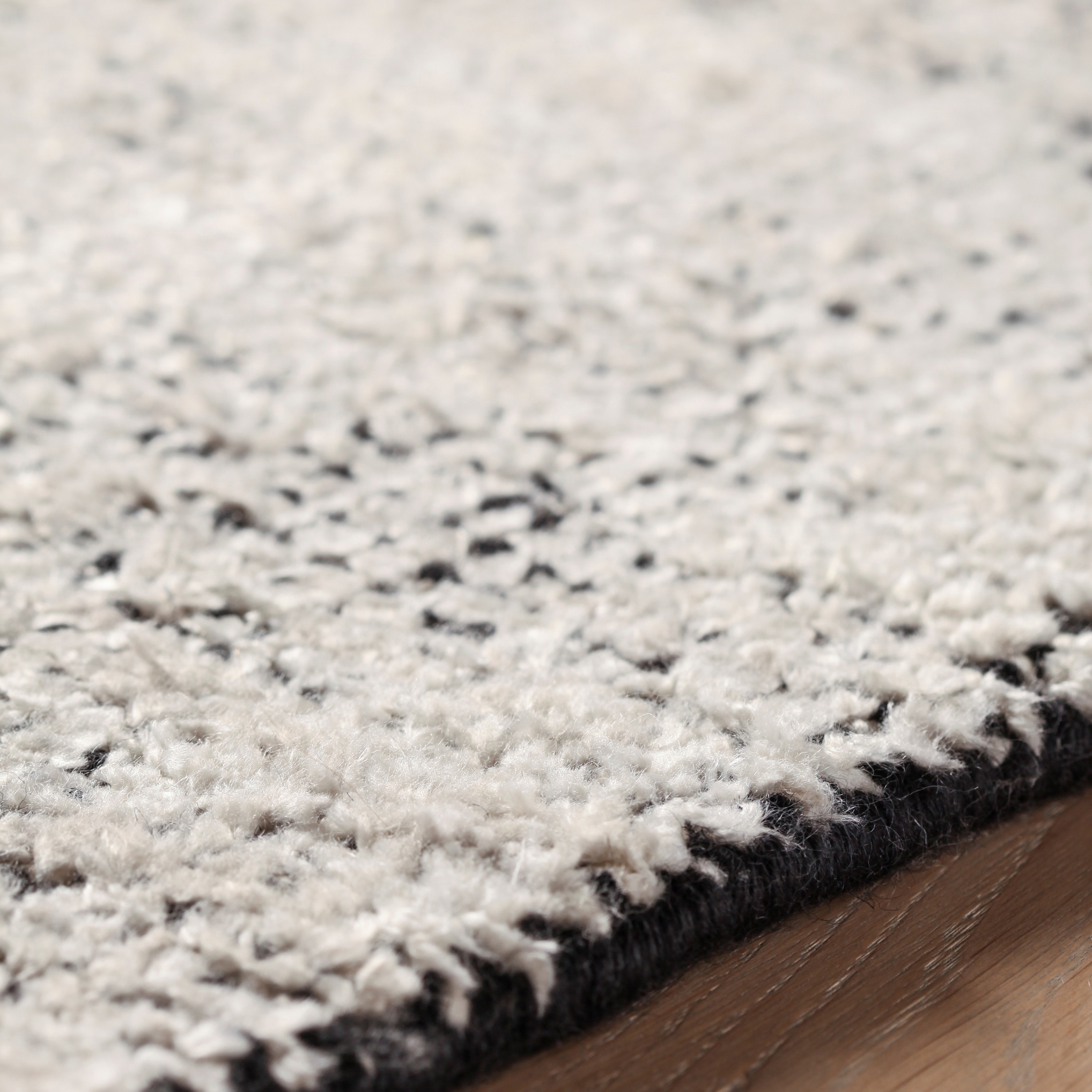 Display product Perla ivory from manufacturer Amini