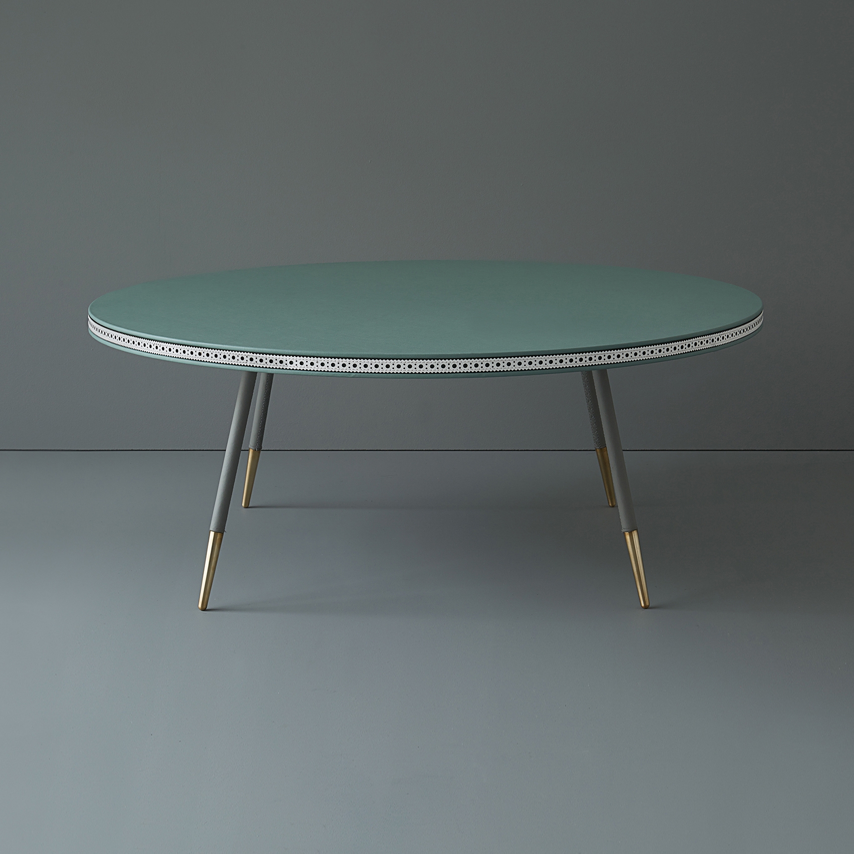 Produkt Brogue leather coffee table des Herstellers Bethan Gray anzeigen