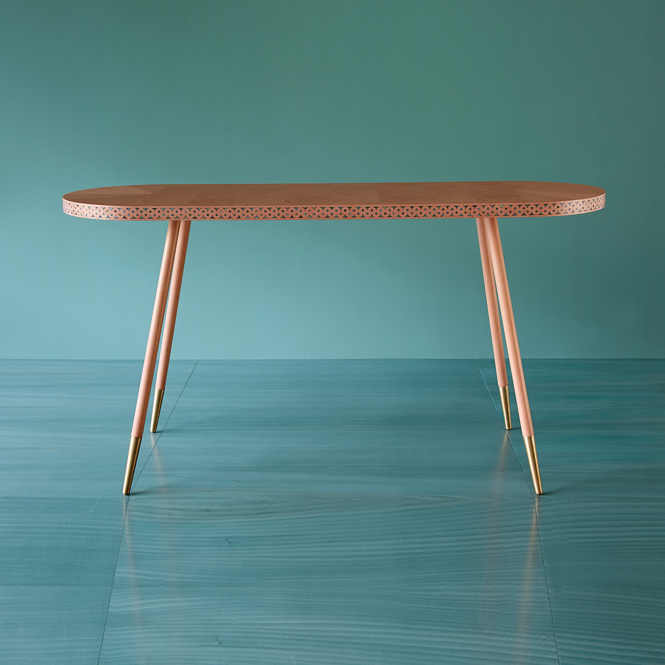 Afficher le produit Shamsian Paua console table du fabricant Bethan Gray
