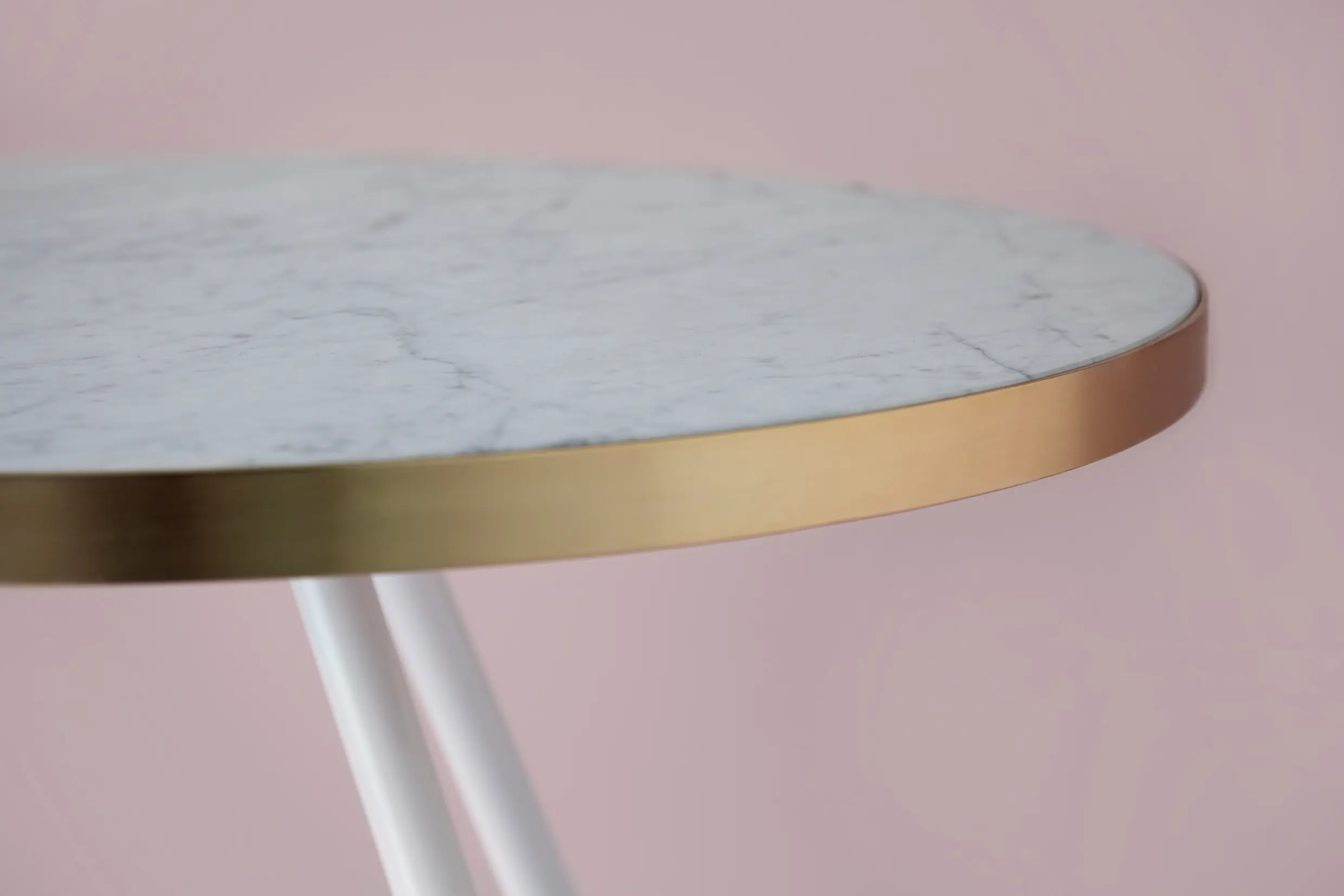 Bethan Gray - Band marble dining table