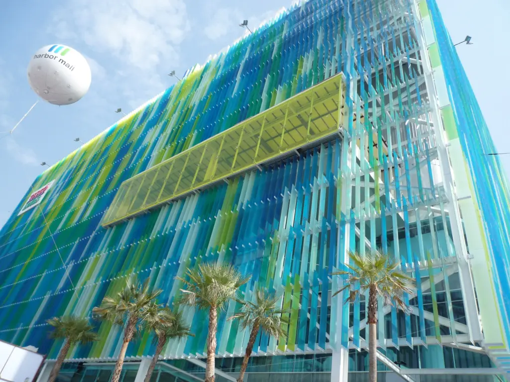 Vanceva - Vanceva | Glass Facades/Curtain Walls