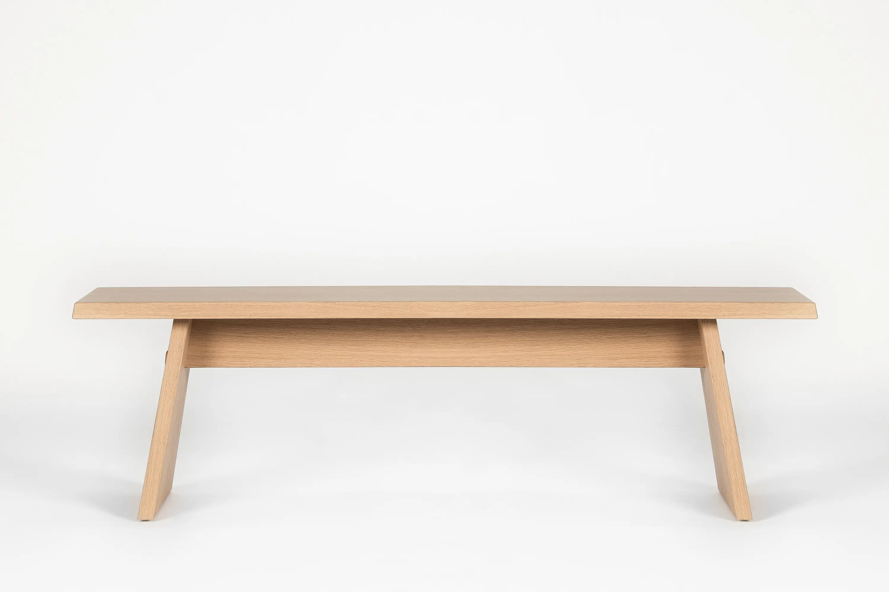 Cruso - June Bench
