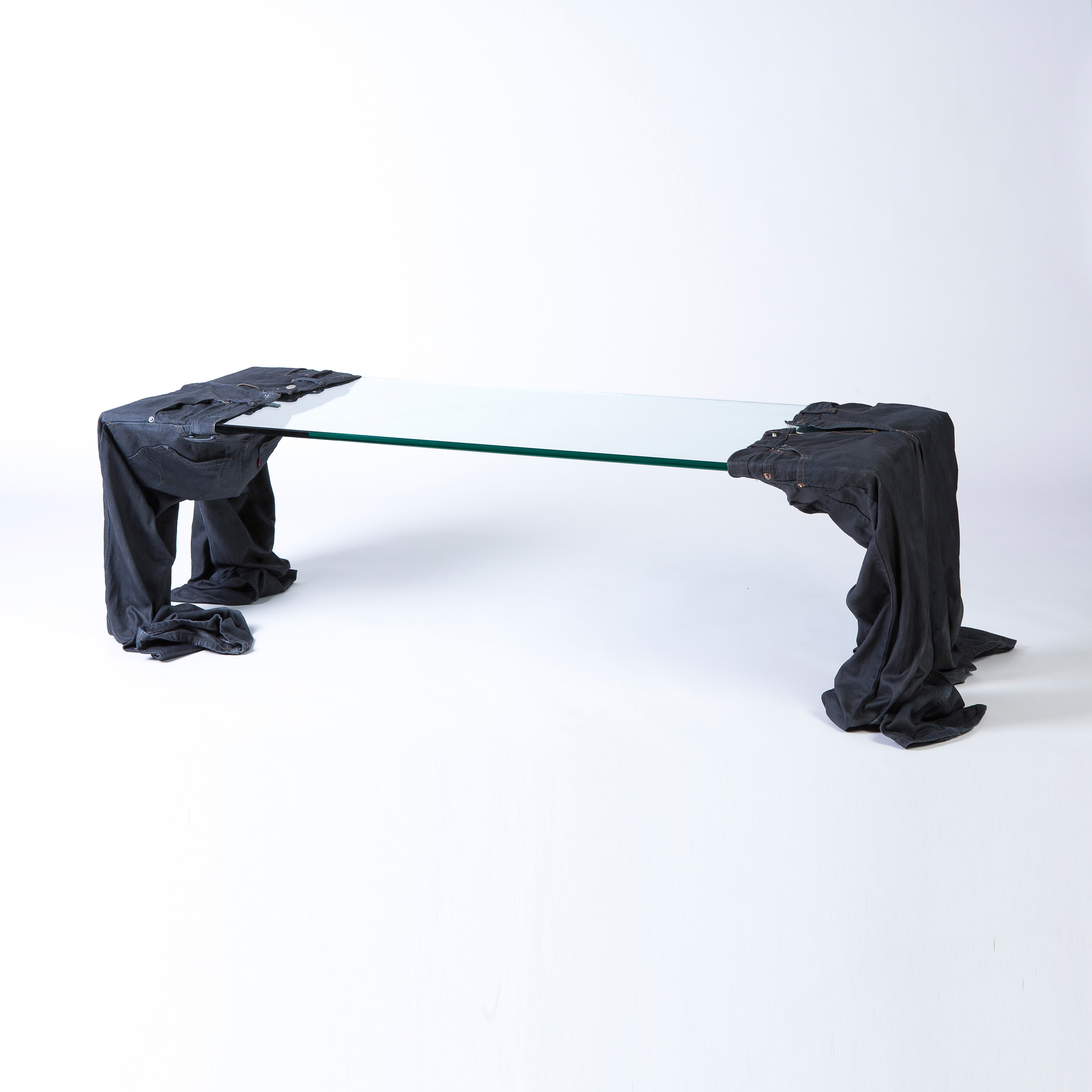Display product Worn Coffee Table from manufacturer Thislexik