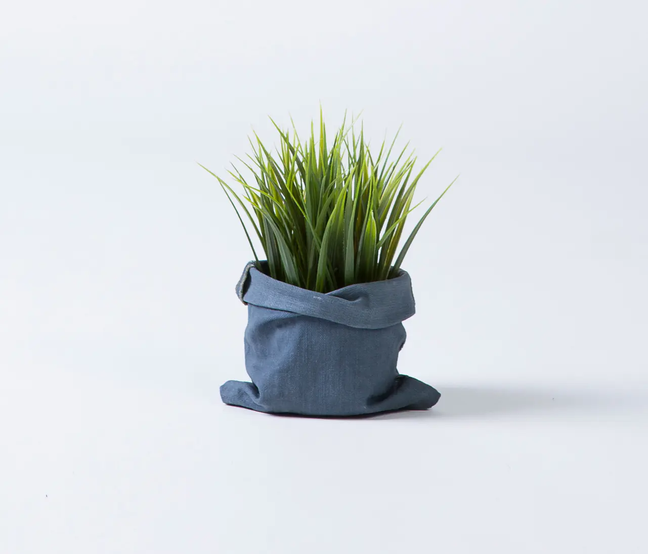 Thislexik - Worn Planter