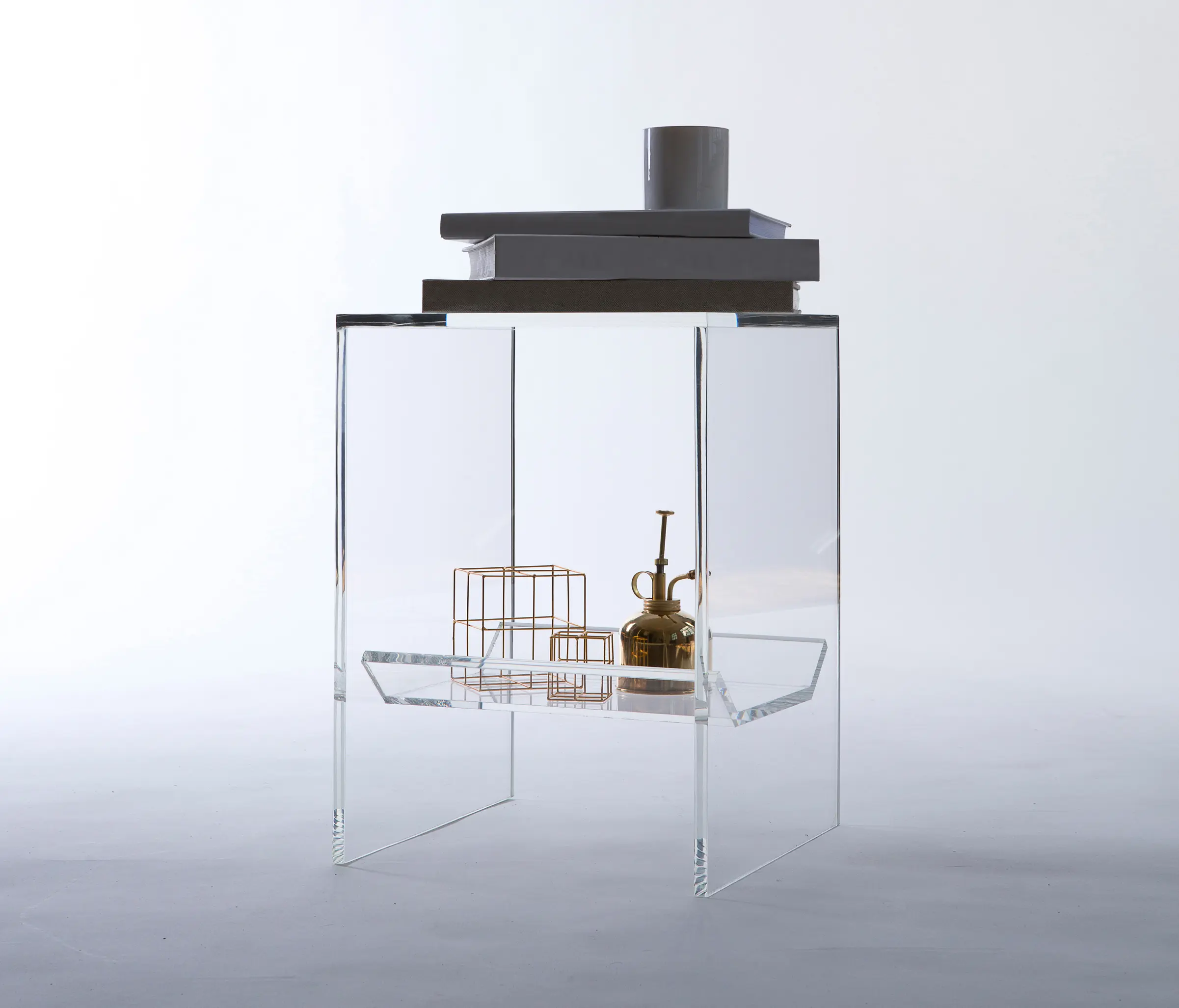 Thislexik - Bond Side Table