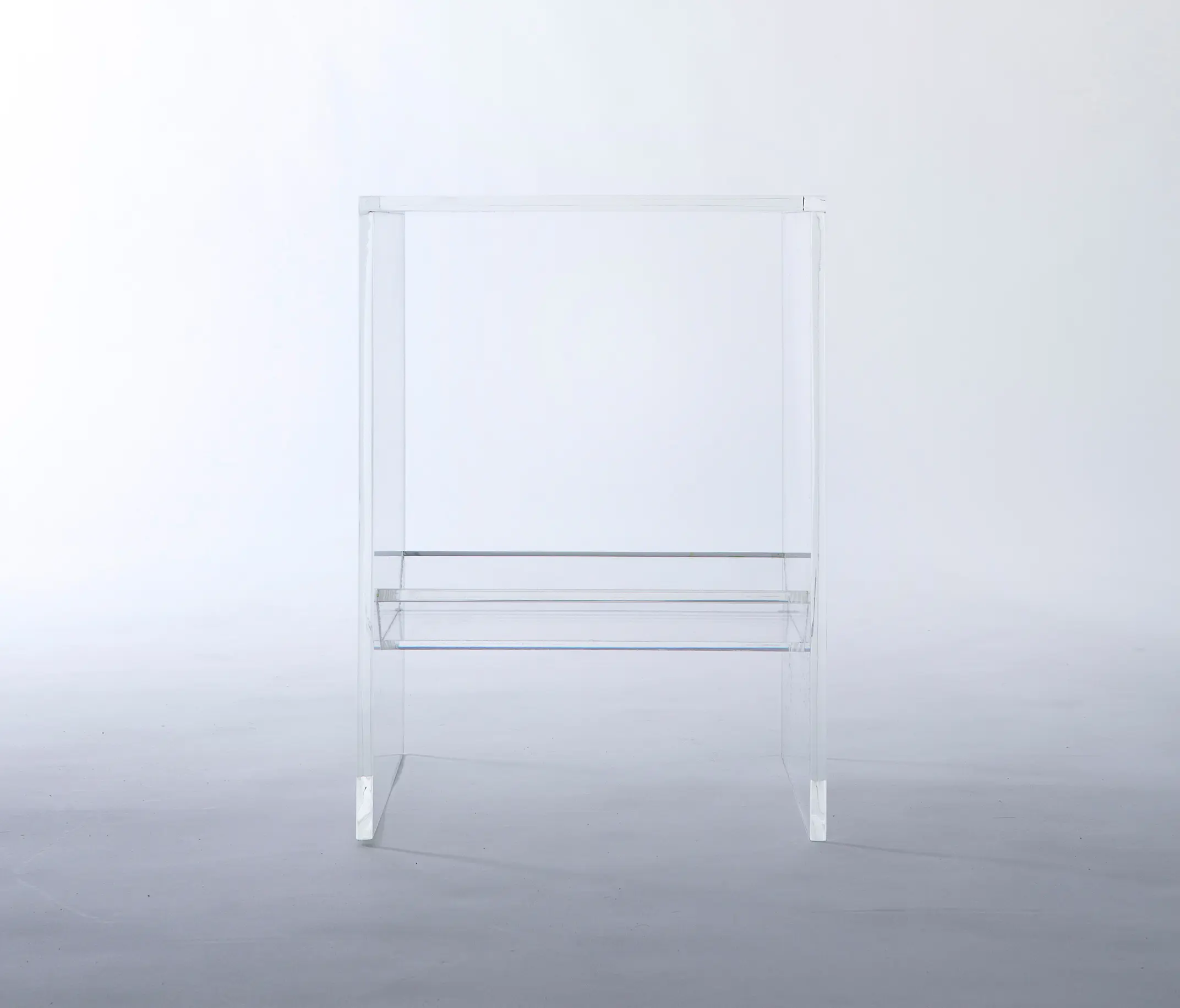 Thislexik - Bond Side Table