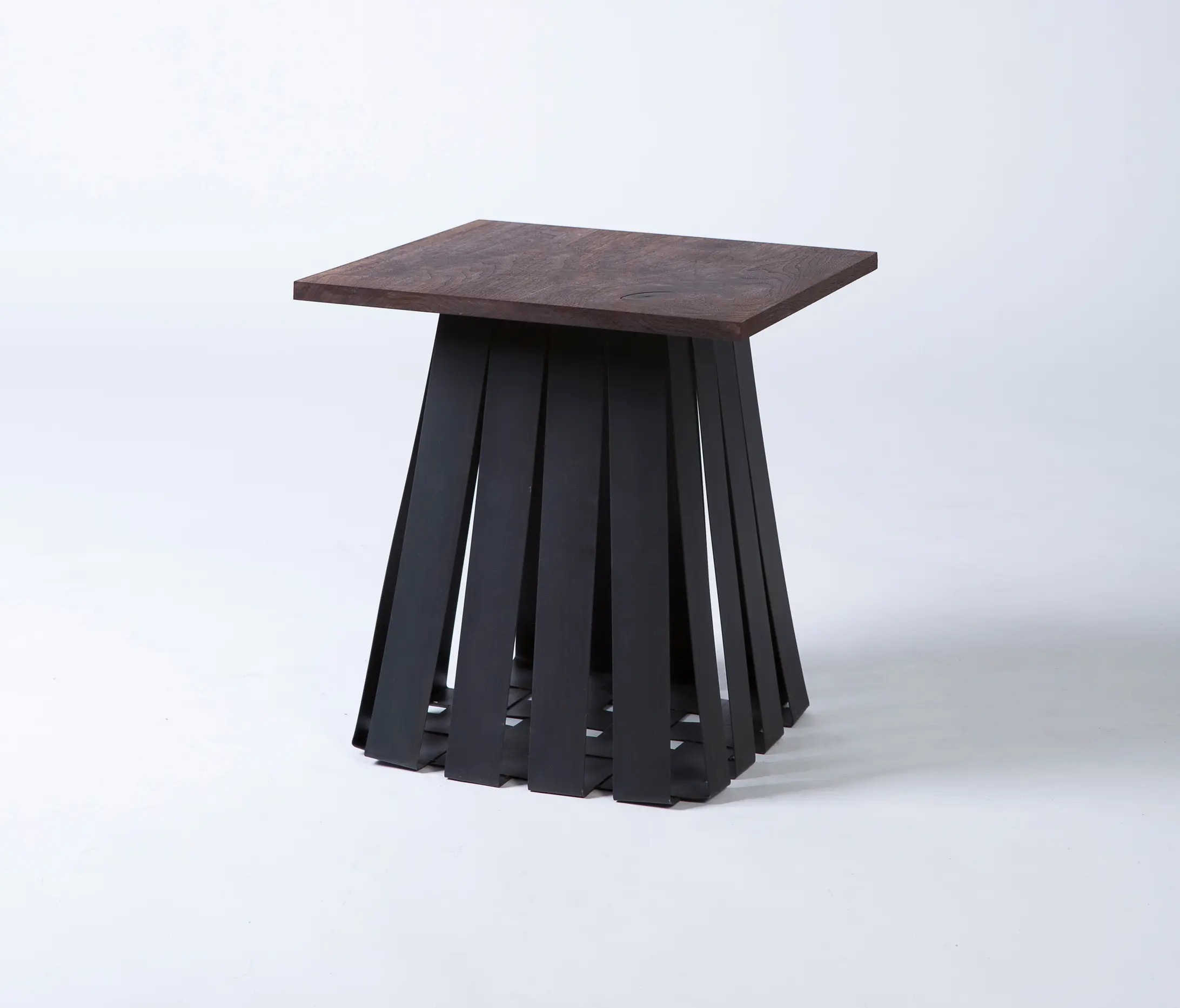 Thislexik - Plated Table