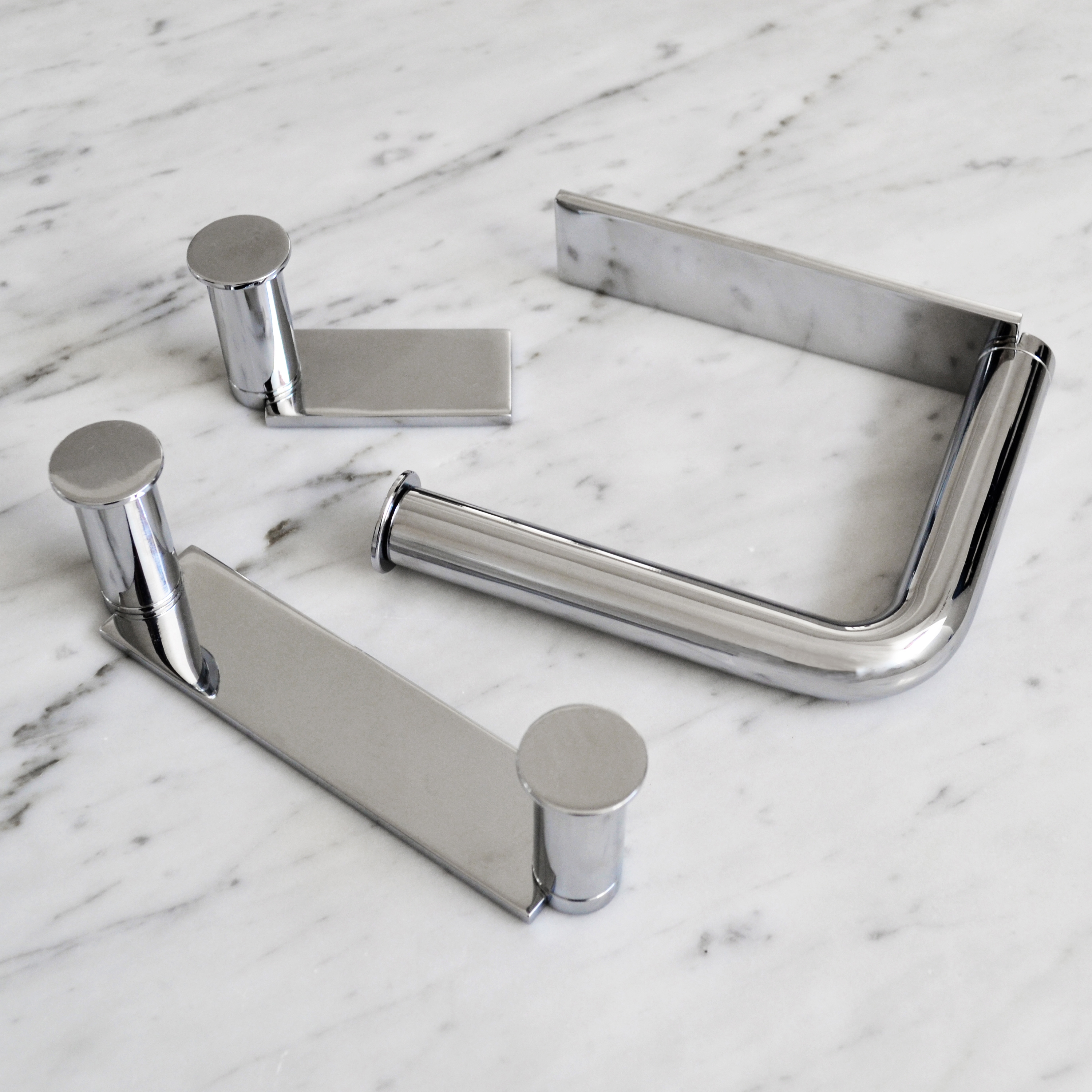 BATHROOM ACCESSORIES