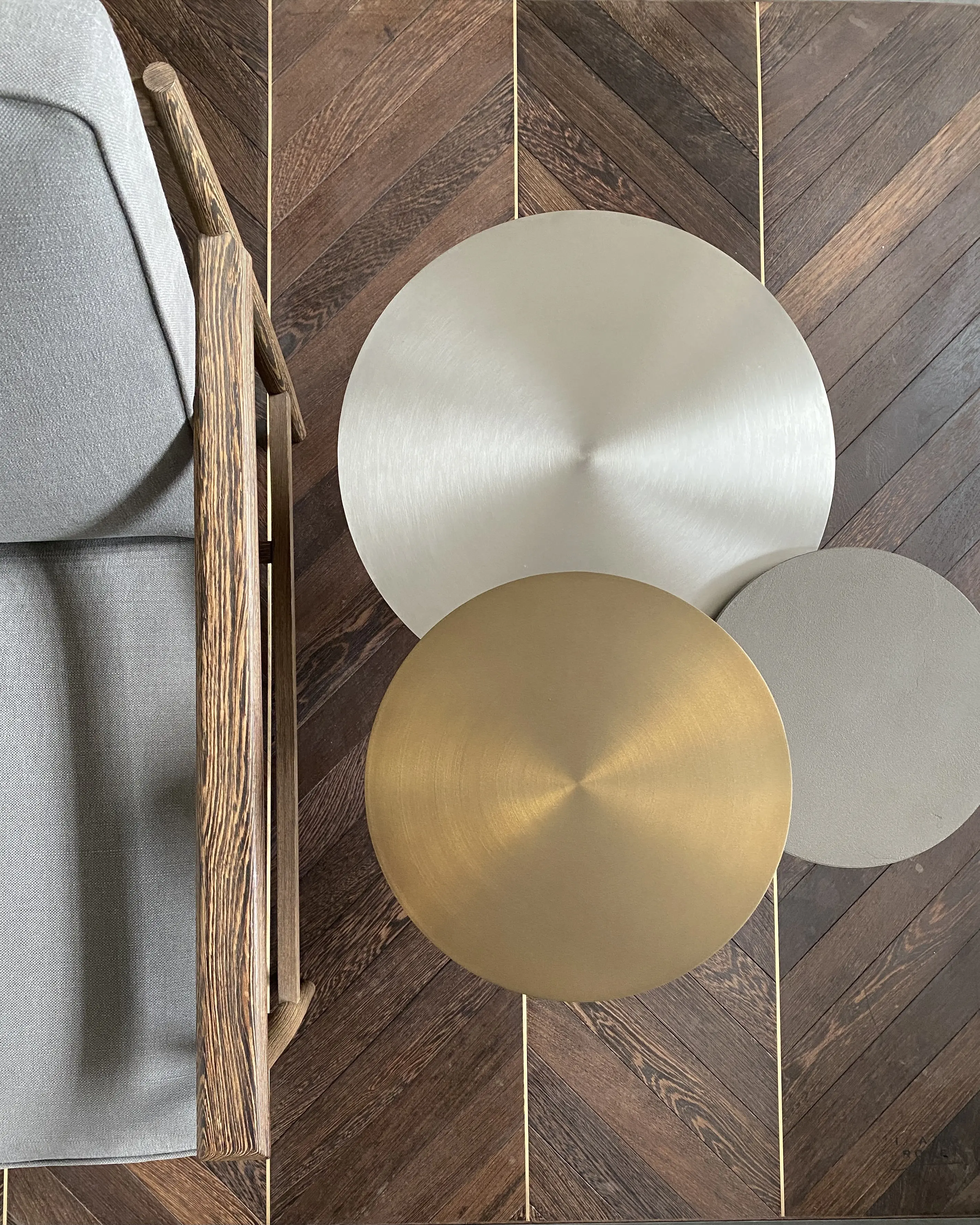 mg12 - Ester table in steel with ardesia clay top