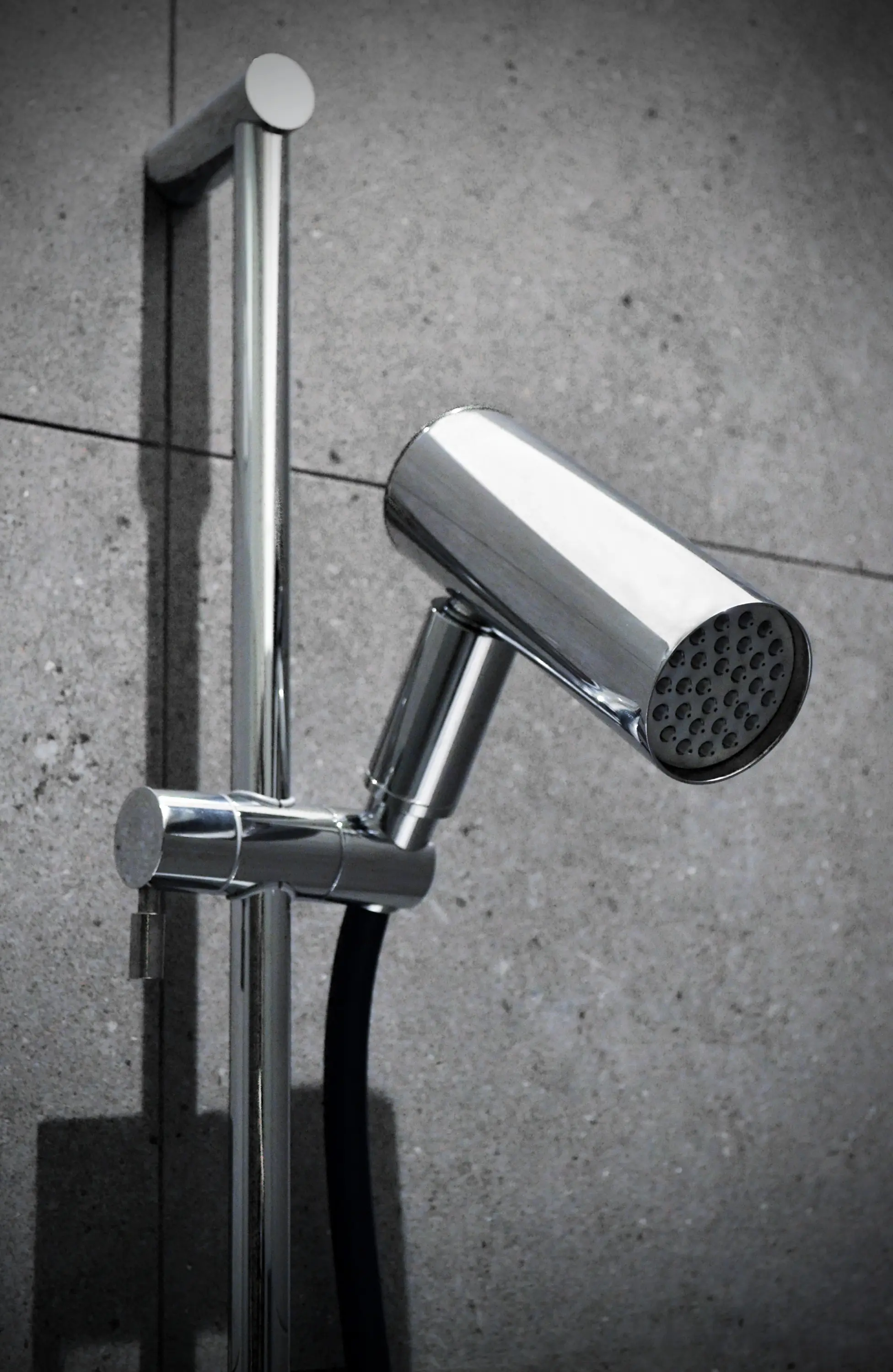 mg12 - Bombo shower