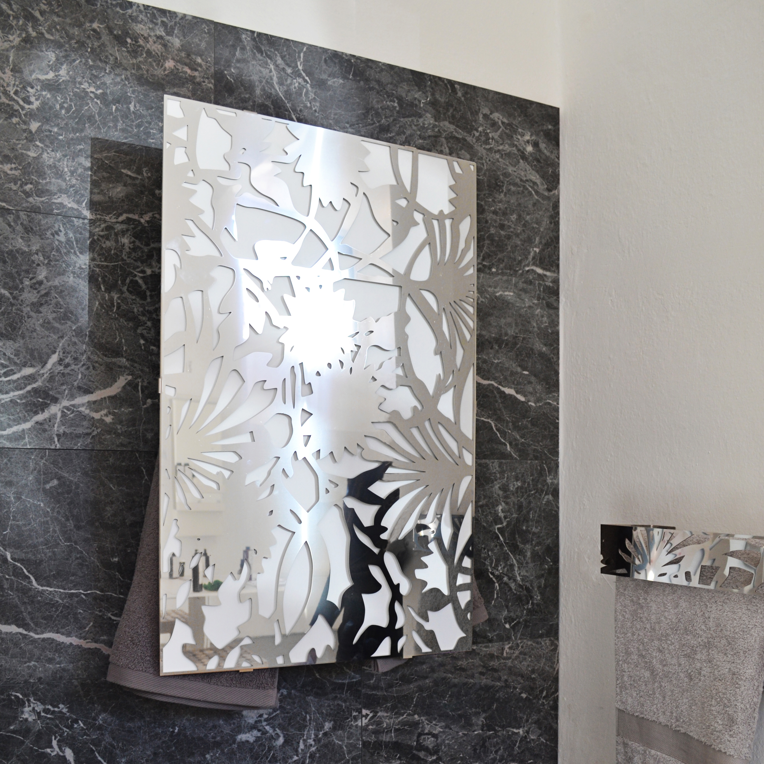 Display product Gioielli towel warmer rectangle from manufacturer mg12