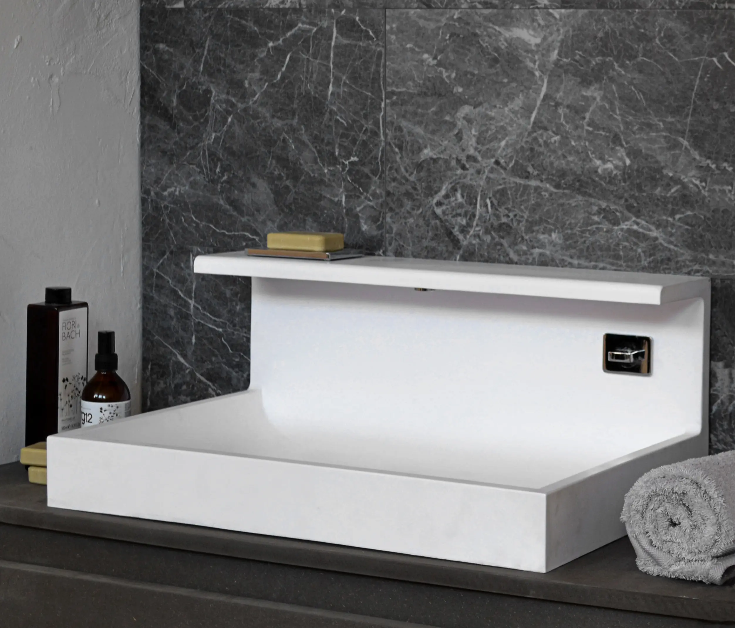 mg12 - JP Washbasin solid surface