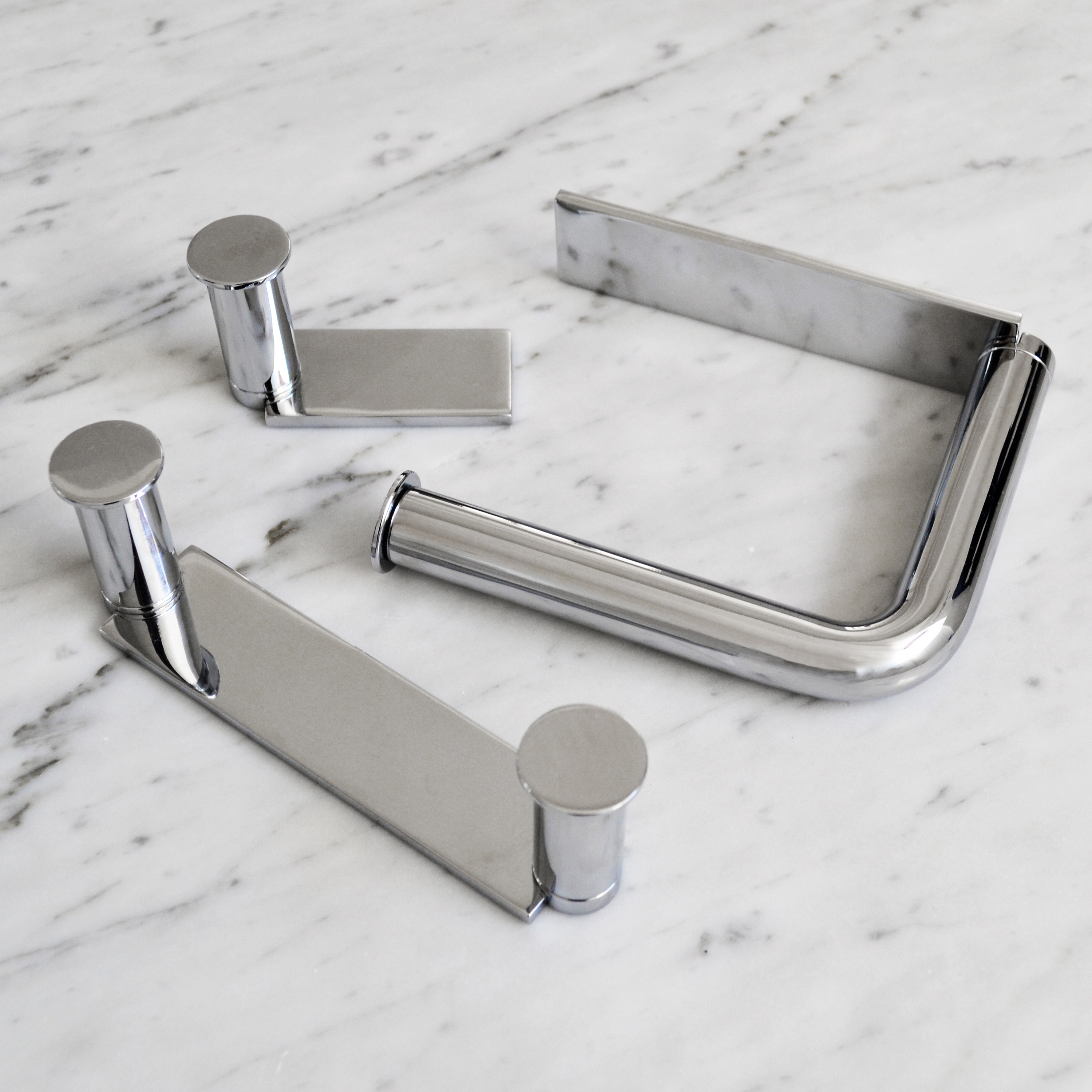 Display product Nina accessories from manufacturer mg12