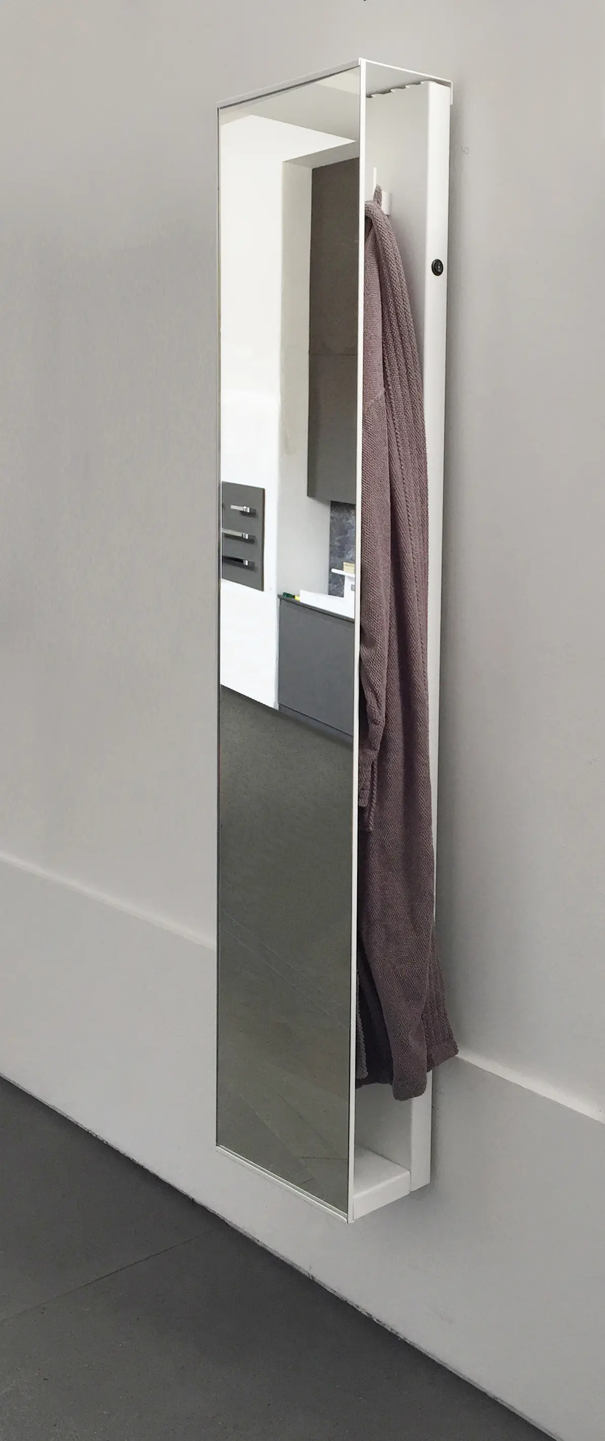 mg12 - Robe