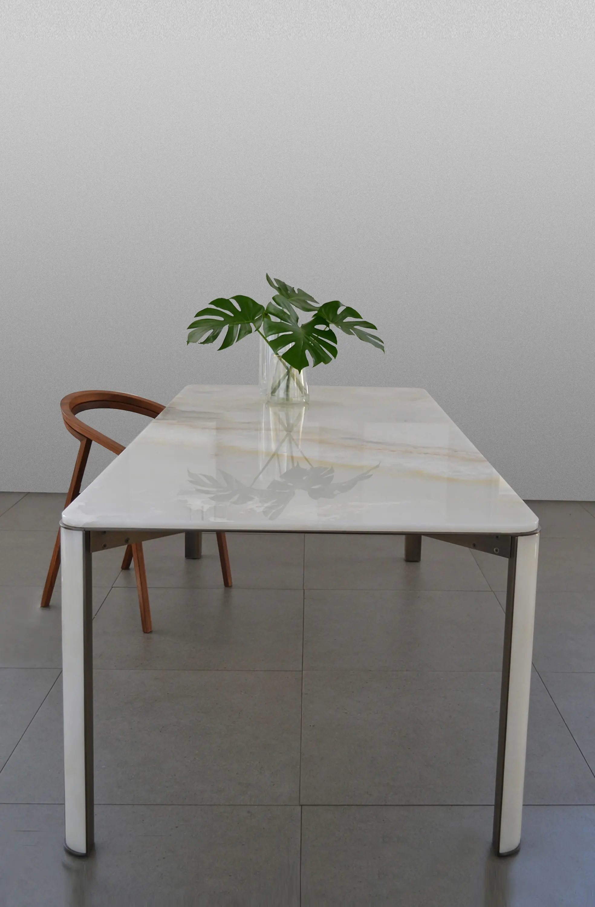 mg12 - Gregorio table in onyx