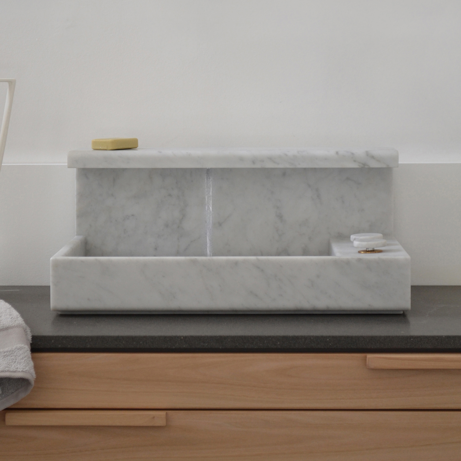 Produkt JP Washbasin in Carrara marble des Herstellers mg12 anzeigen
