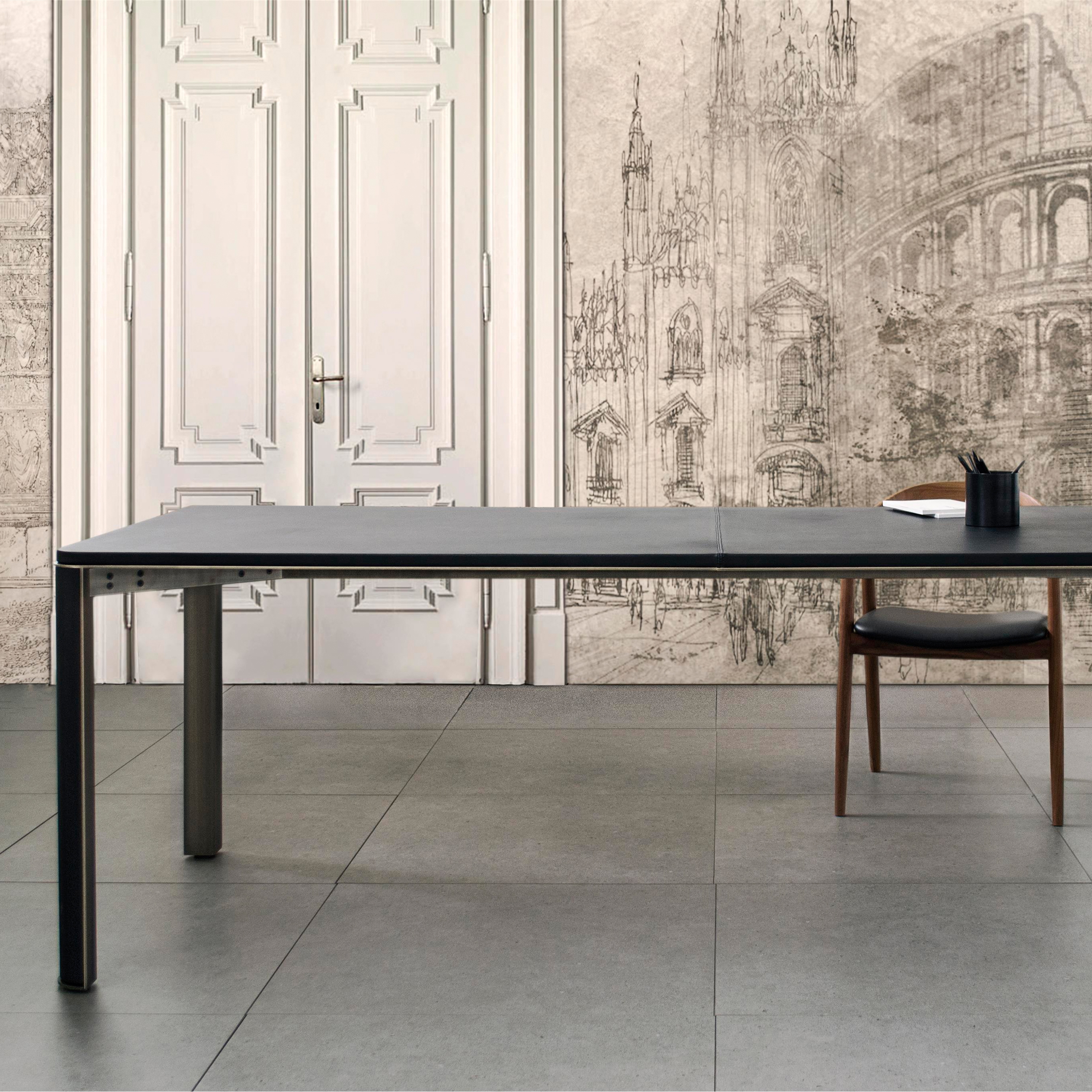 Display product Gregorio table in black leather from manufacturer mg12