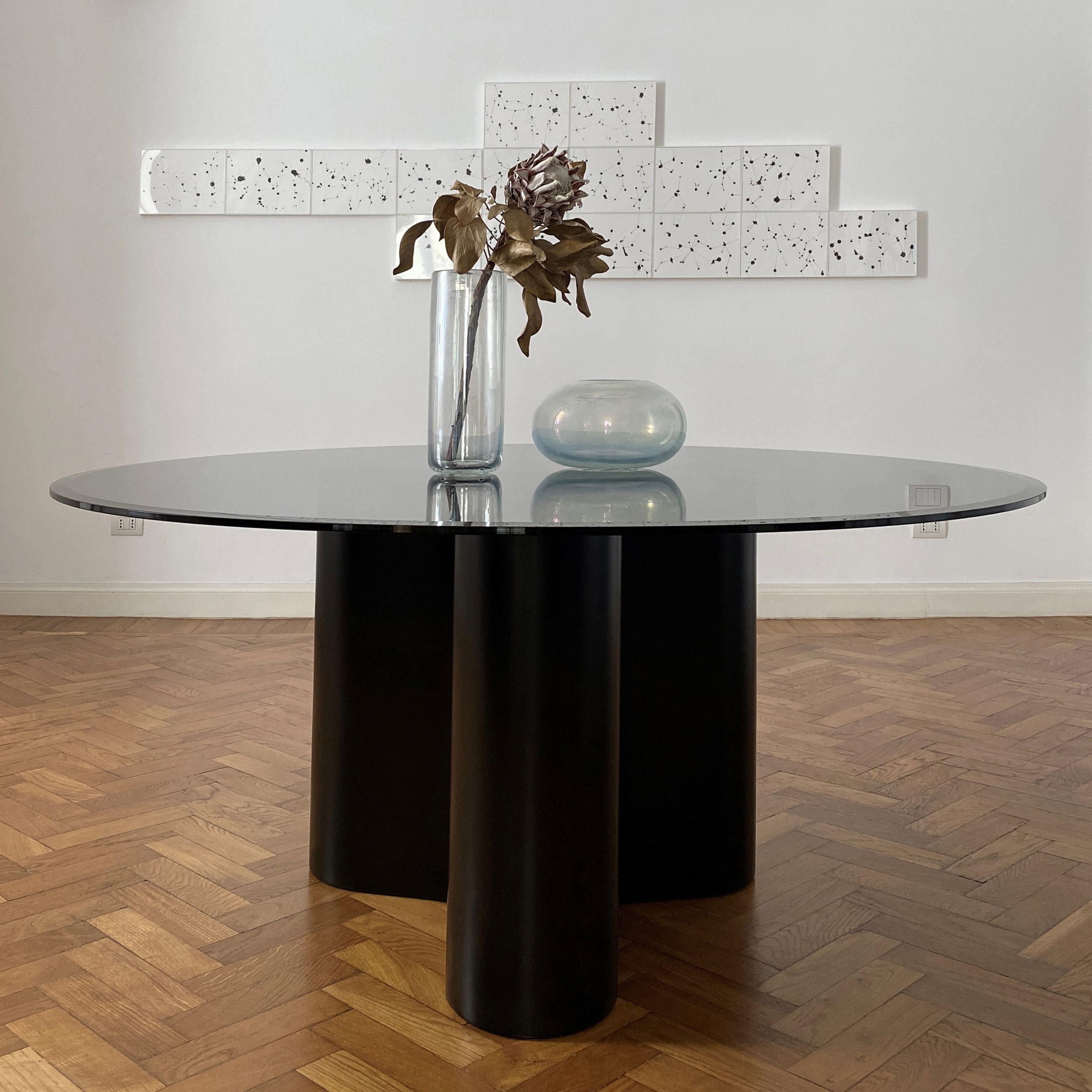 Giorgia table lacquered version