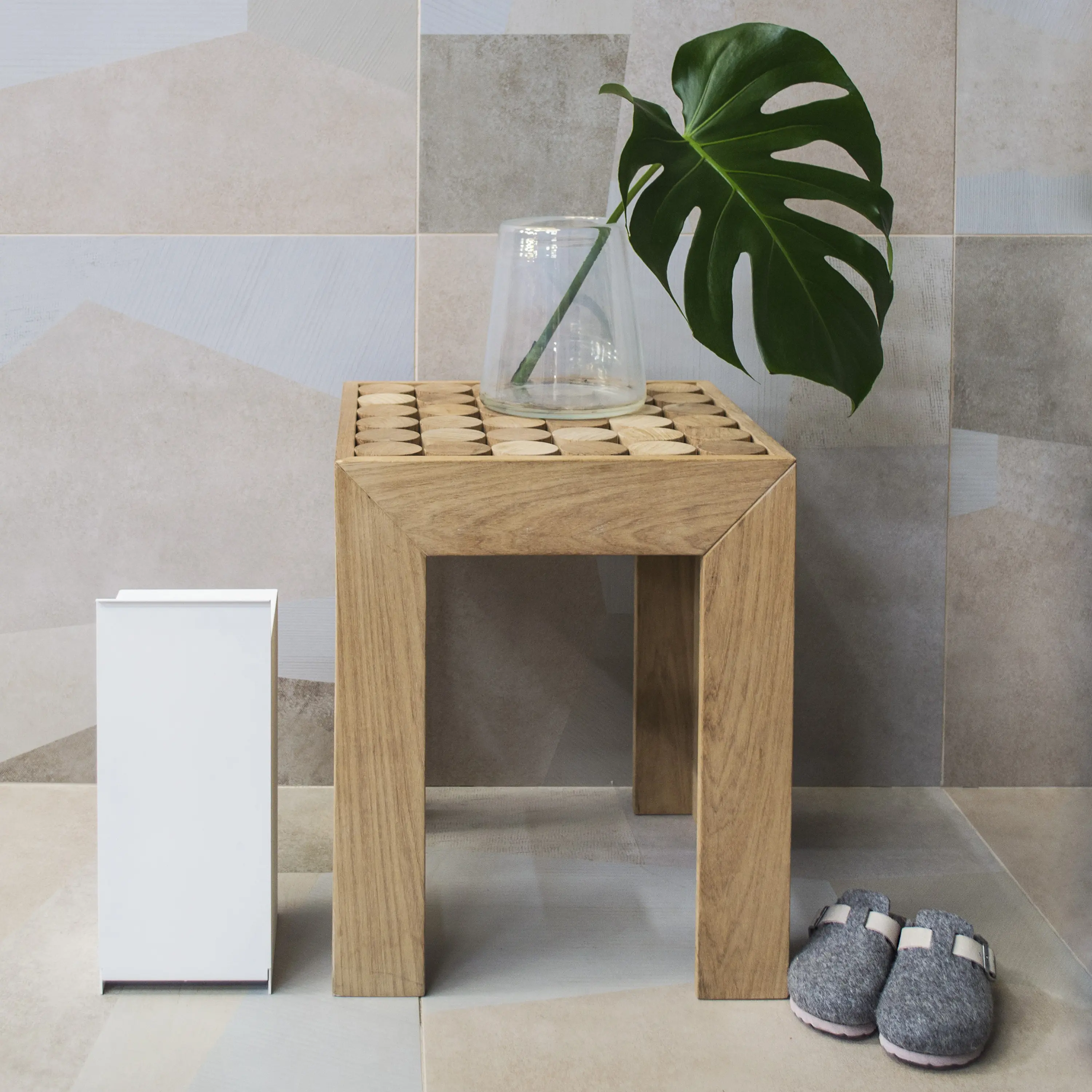 mg12 - Franz rubbish bin in matte white