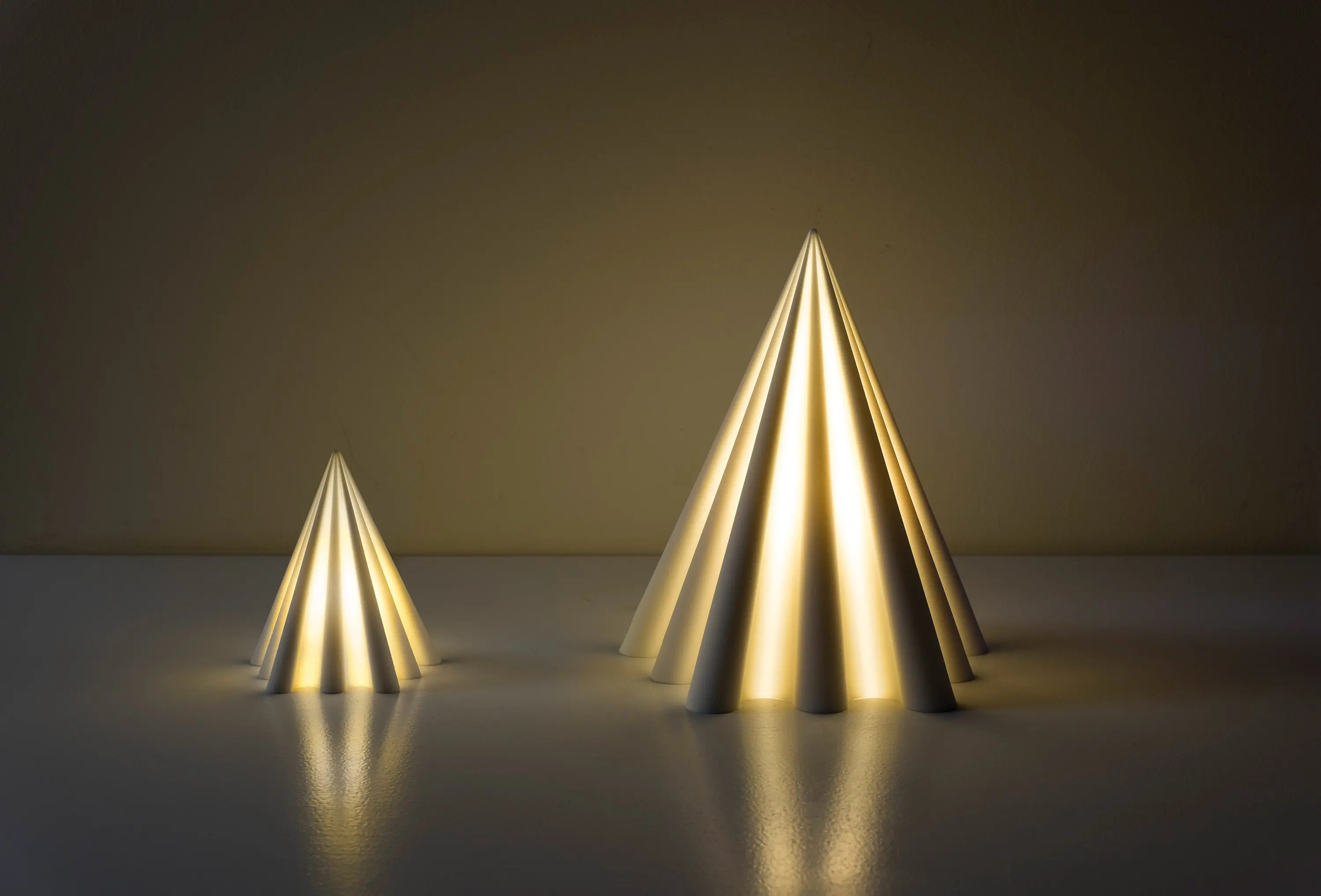 Robert Debbane - Pyramid Table Lamp