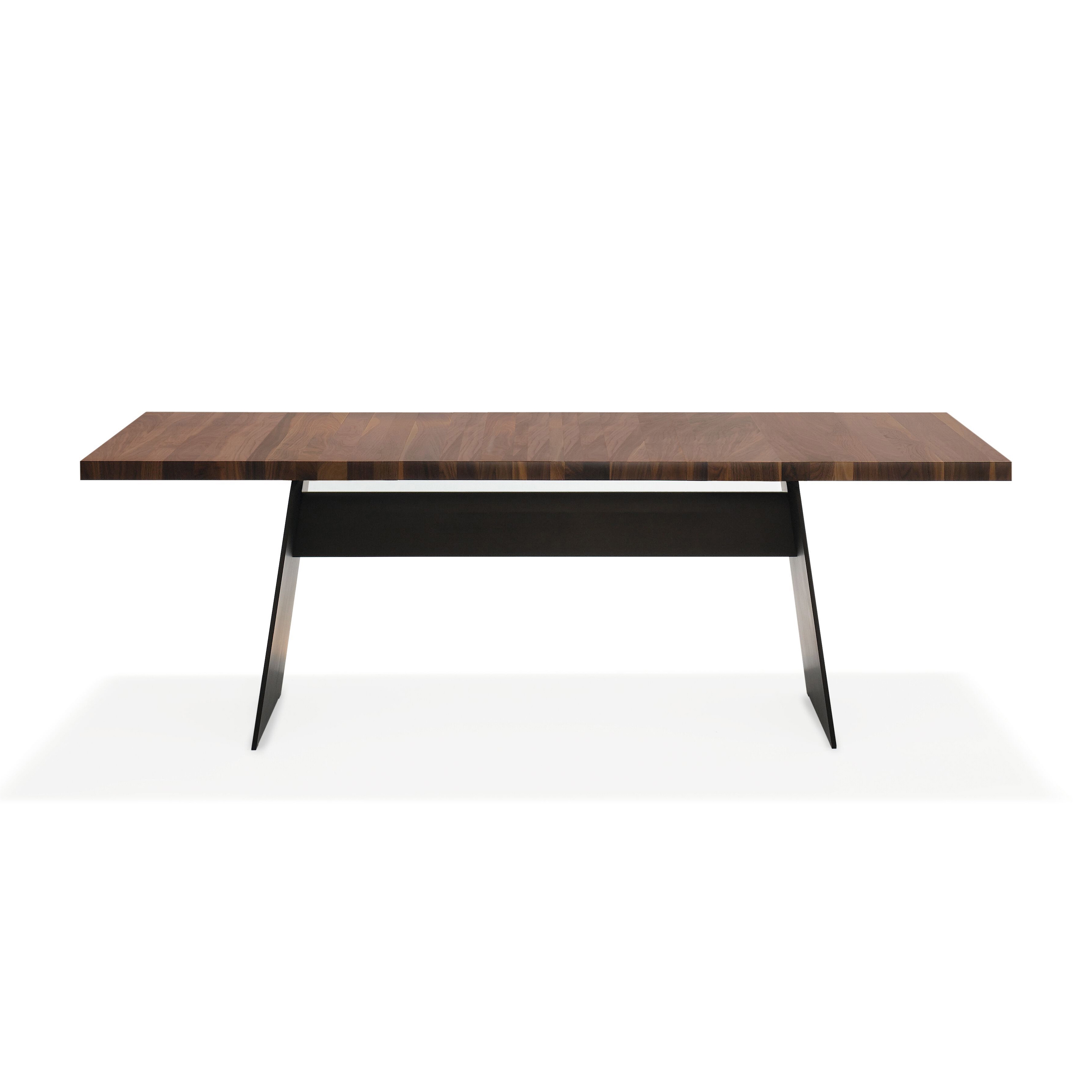 Display product Tadeo Table from manufacturer Walter K.