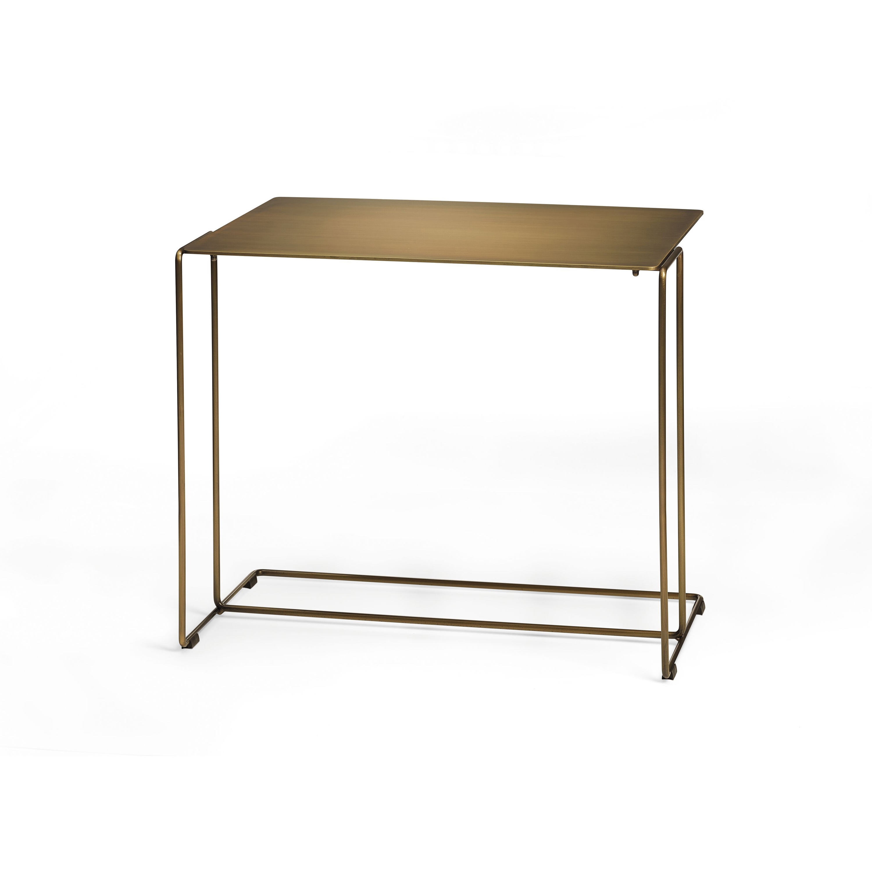 Afficher le produit Oki Side Table du fabricant Walter K.