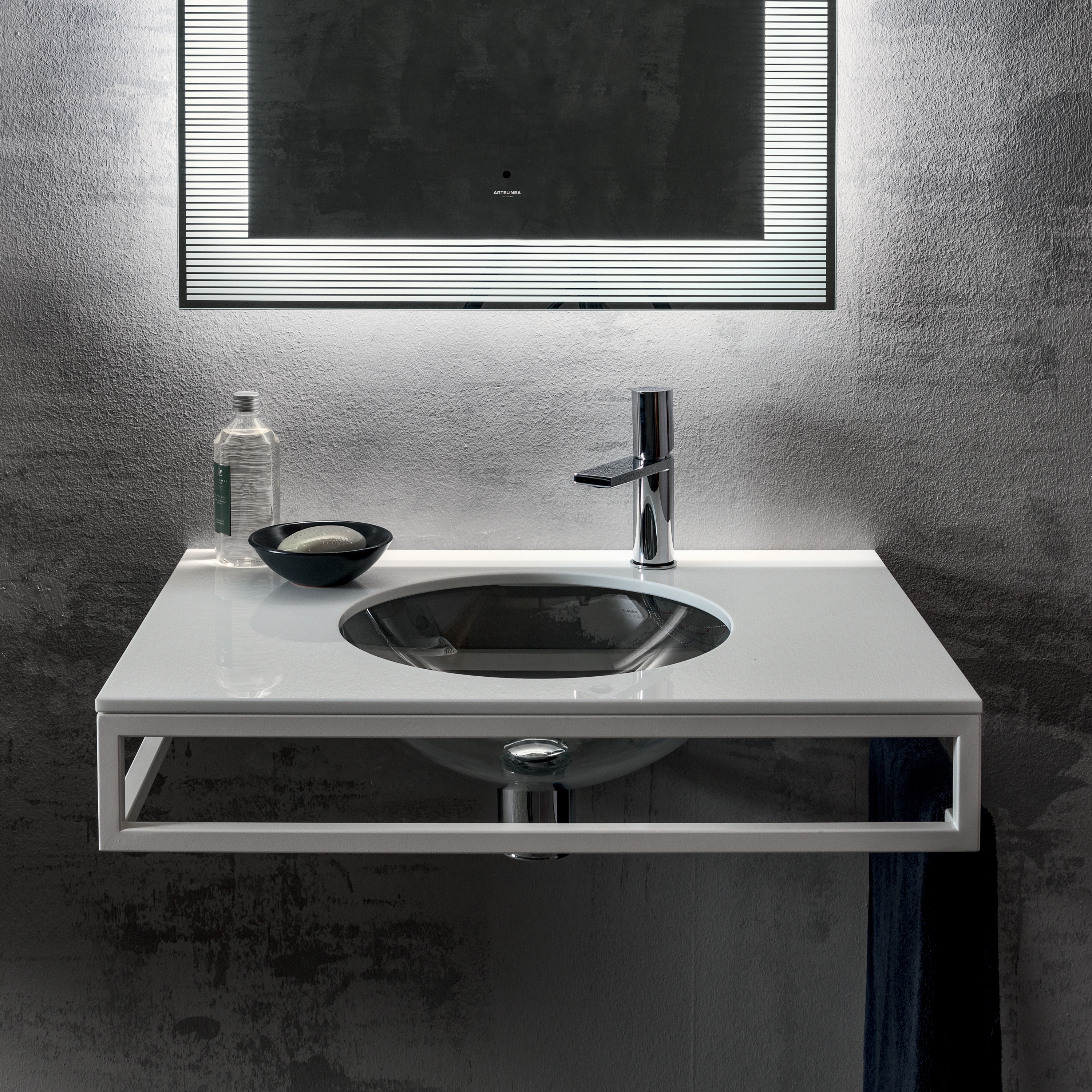 WASHBASINS AND TOPS