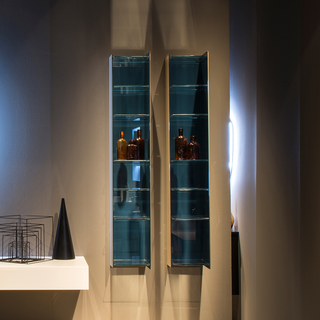 Mostrar el producto Vetrinette Dama AL565 del fabricante Artelinea