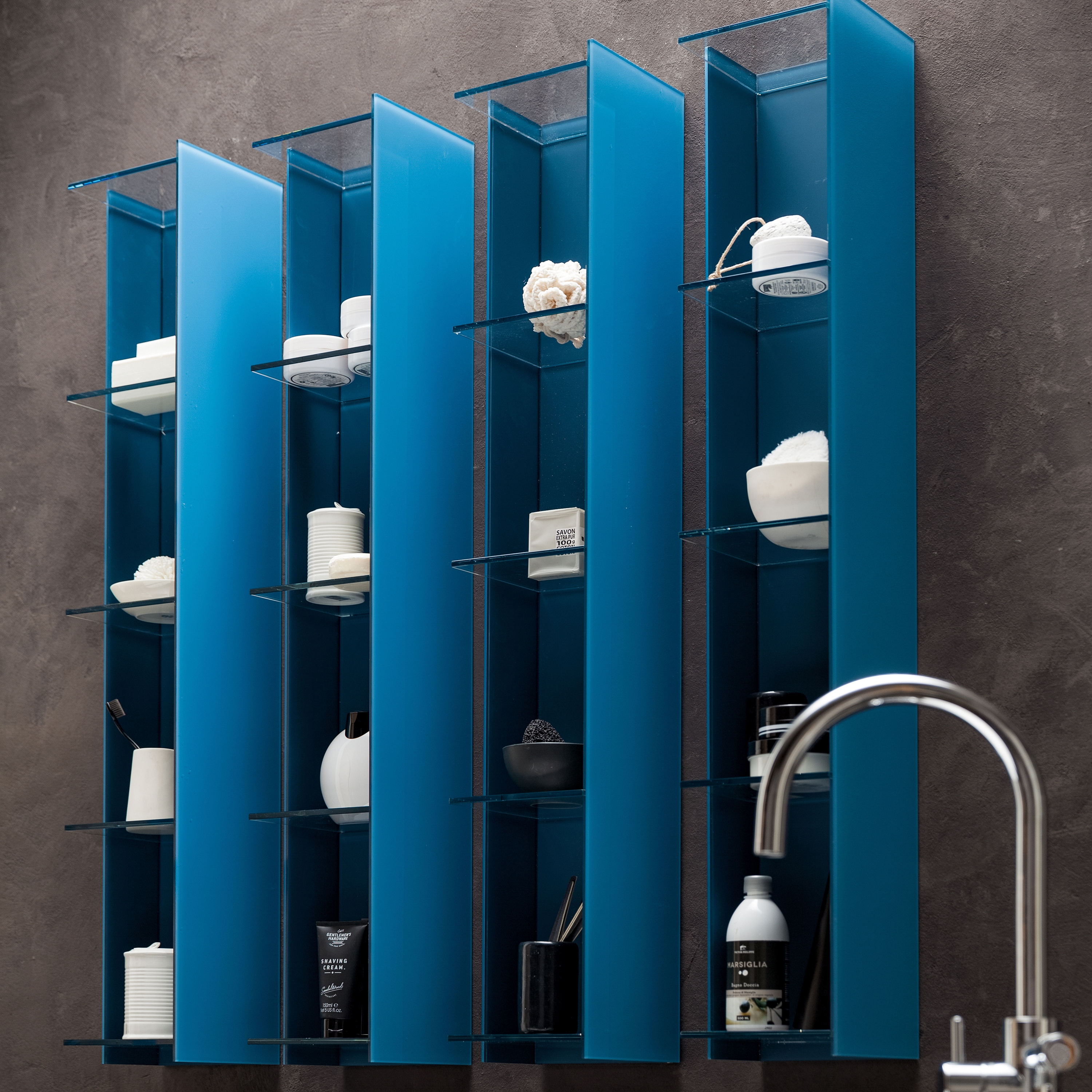 Mostrar el producto Vetrinette Dama AL572 del fabricante Artelinea