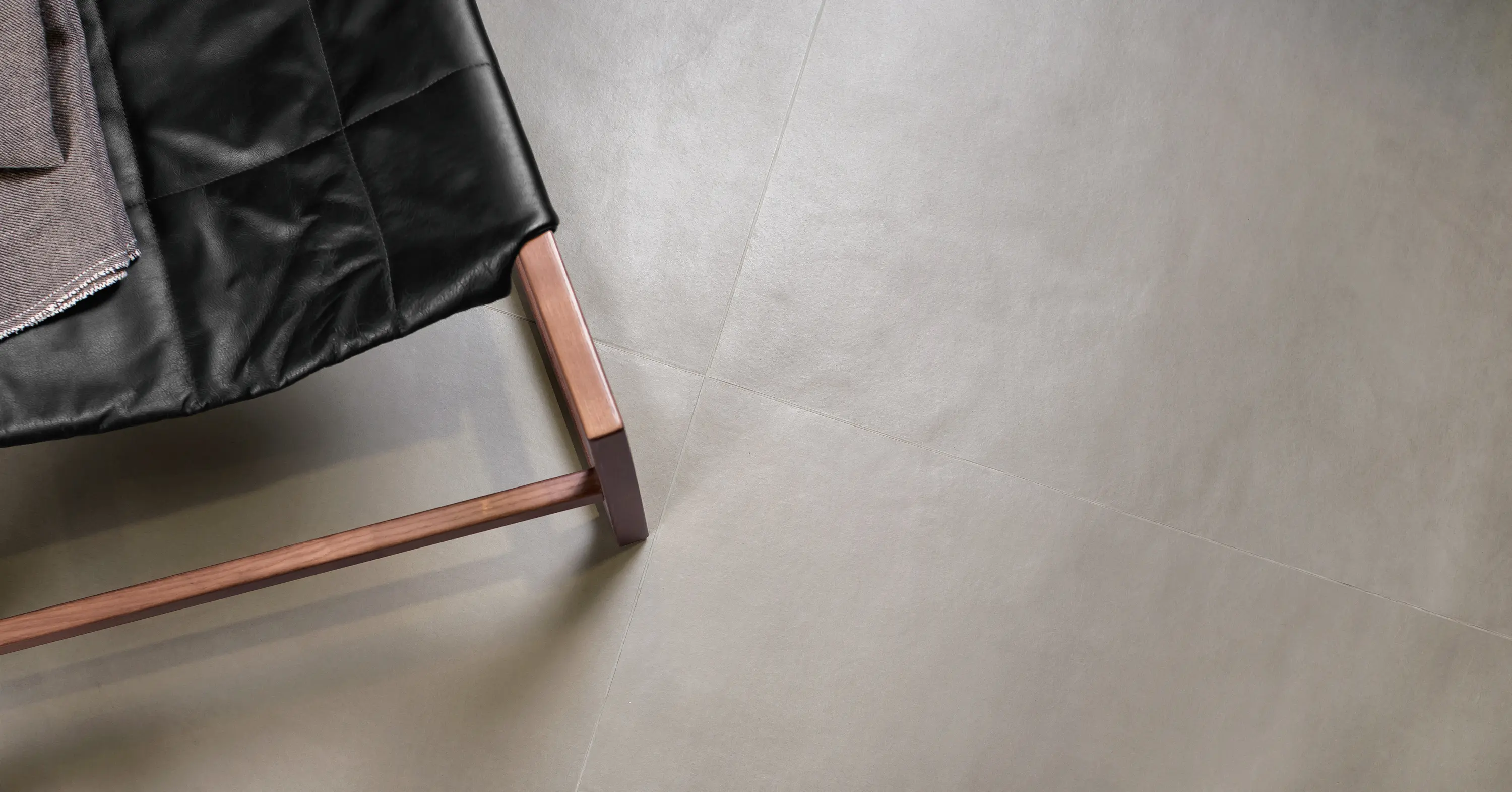 LIVING CERAMICS - Essential White