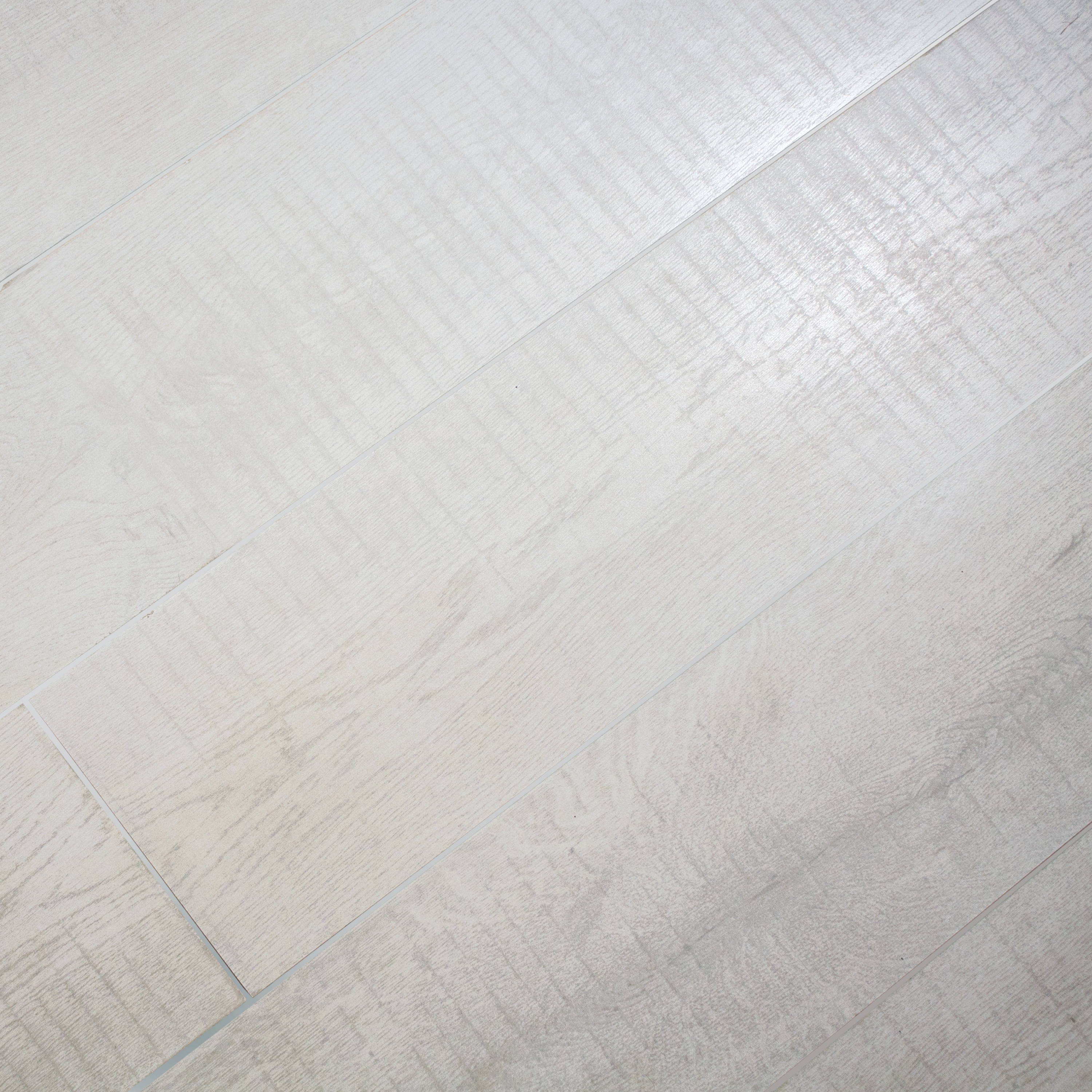 Afficher le produit Tesla Arctic du fabricant LIVING CERAMICS
